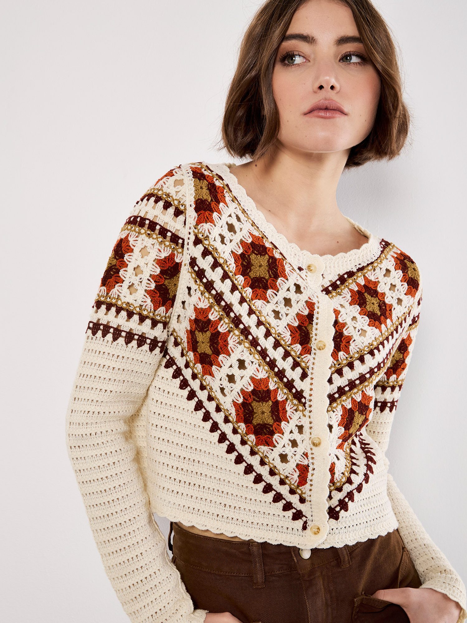 Apricot Cardigan Crochet Strickjacke mit Mausezähnchensaum