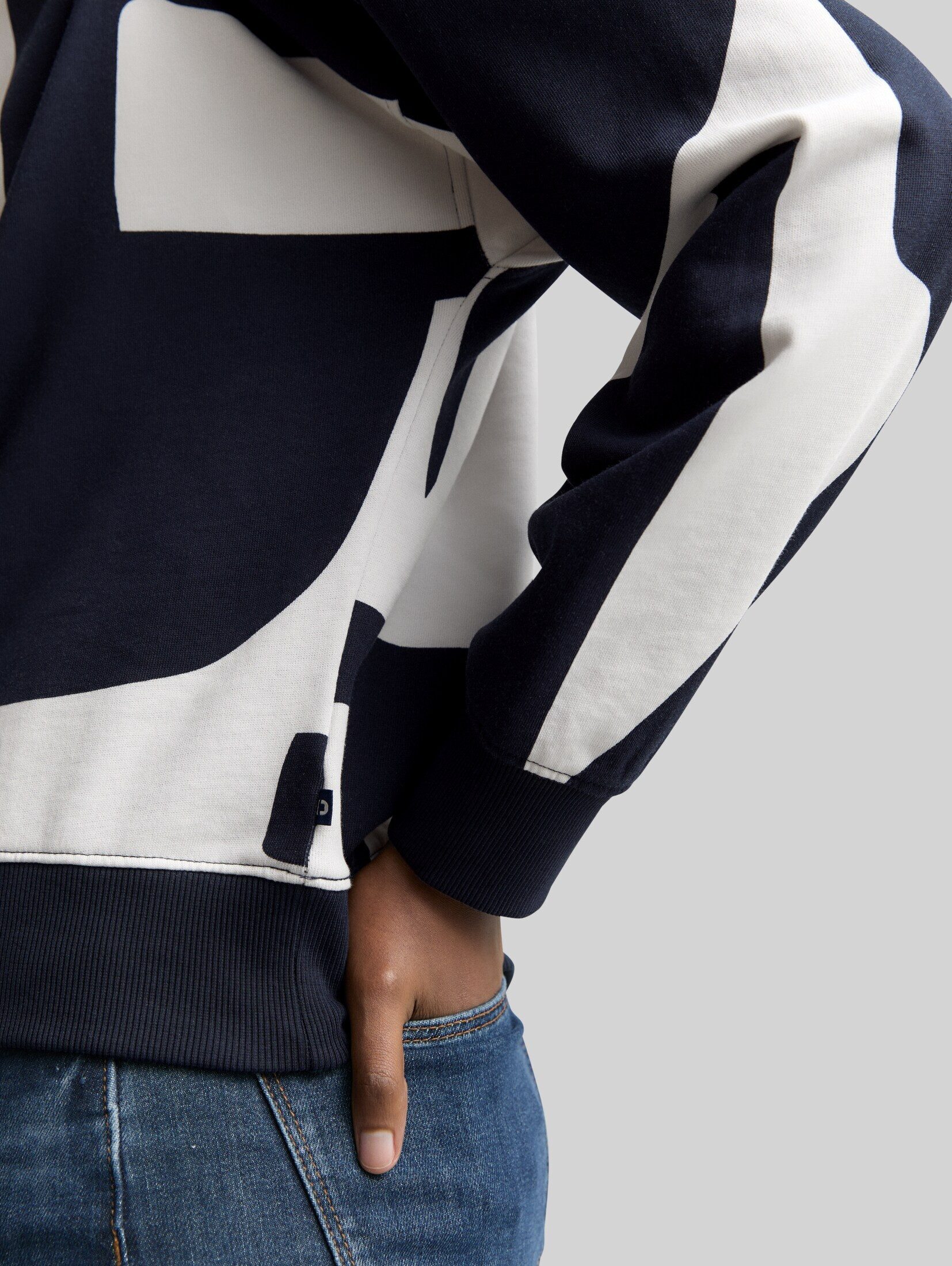 TOM TAILOR Denim Sweatshirt Strick & Sweatshirts Loose Fit Sweatshirt mit Muster – Bild 4 von 5