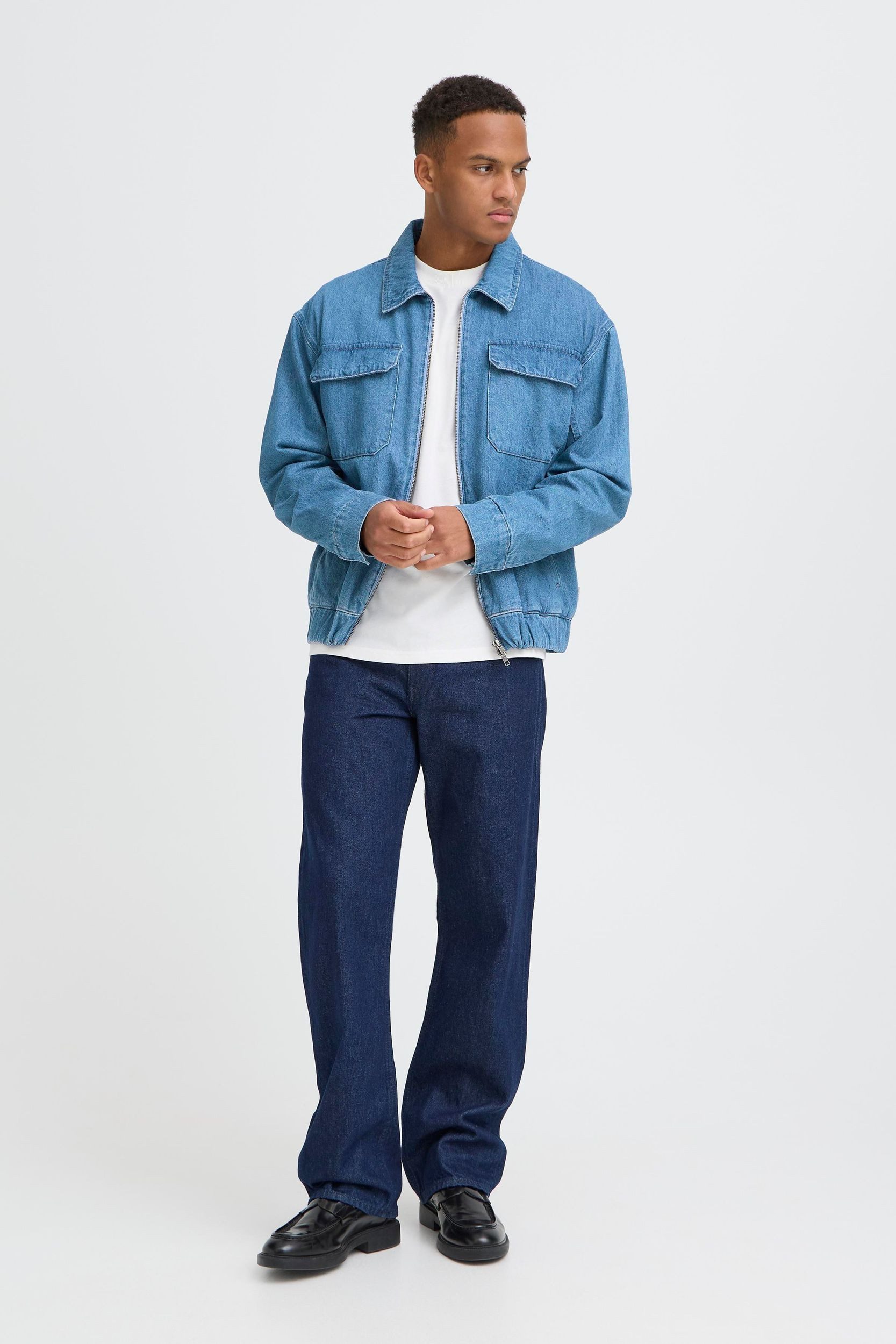 Blend Jeansjacke Stylisches Denimdesign Frontreißverschluss Relaxedfit Cleanlook (1-St) BHFALAK DENIM JKT