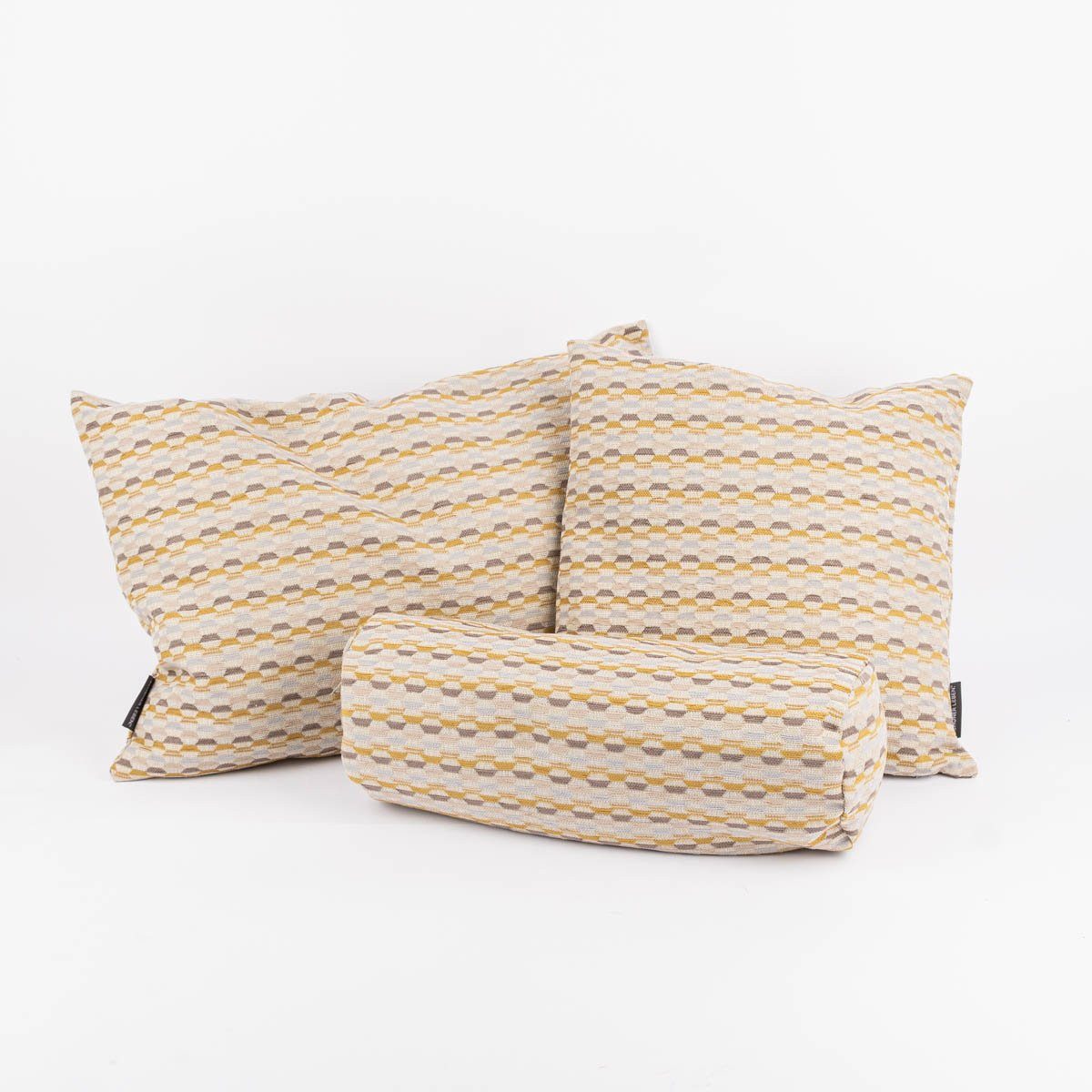 SCHÖNER LEBEN. Dekokissen Kissenhülle Mira Hexagon beige gelb in div. Größen von SCHÖNER LEBEN.