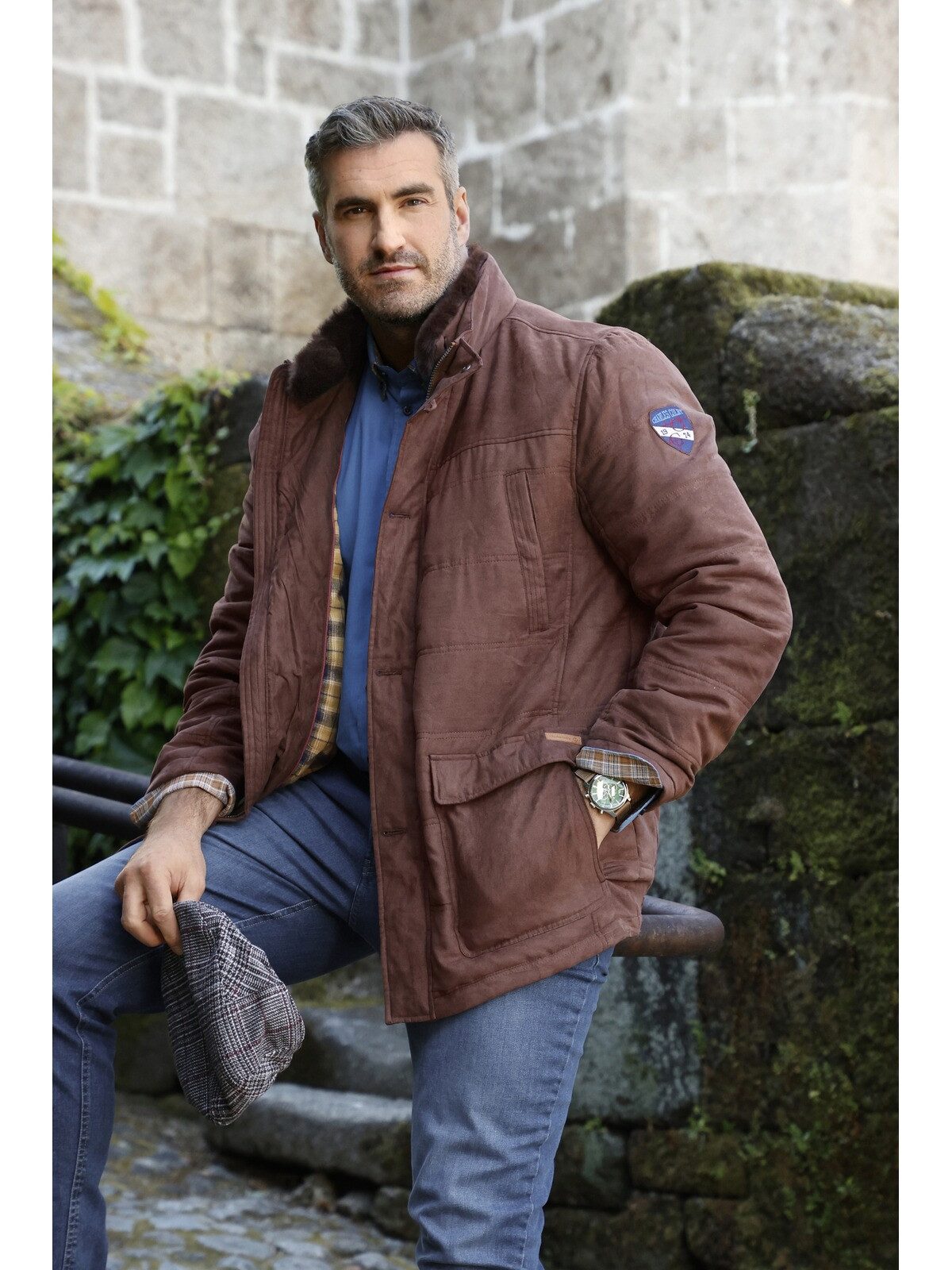 Charles Colby Outdoorjacke SIR IEUAN Steppjacke in Wildleder-Optik