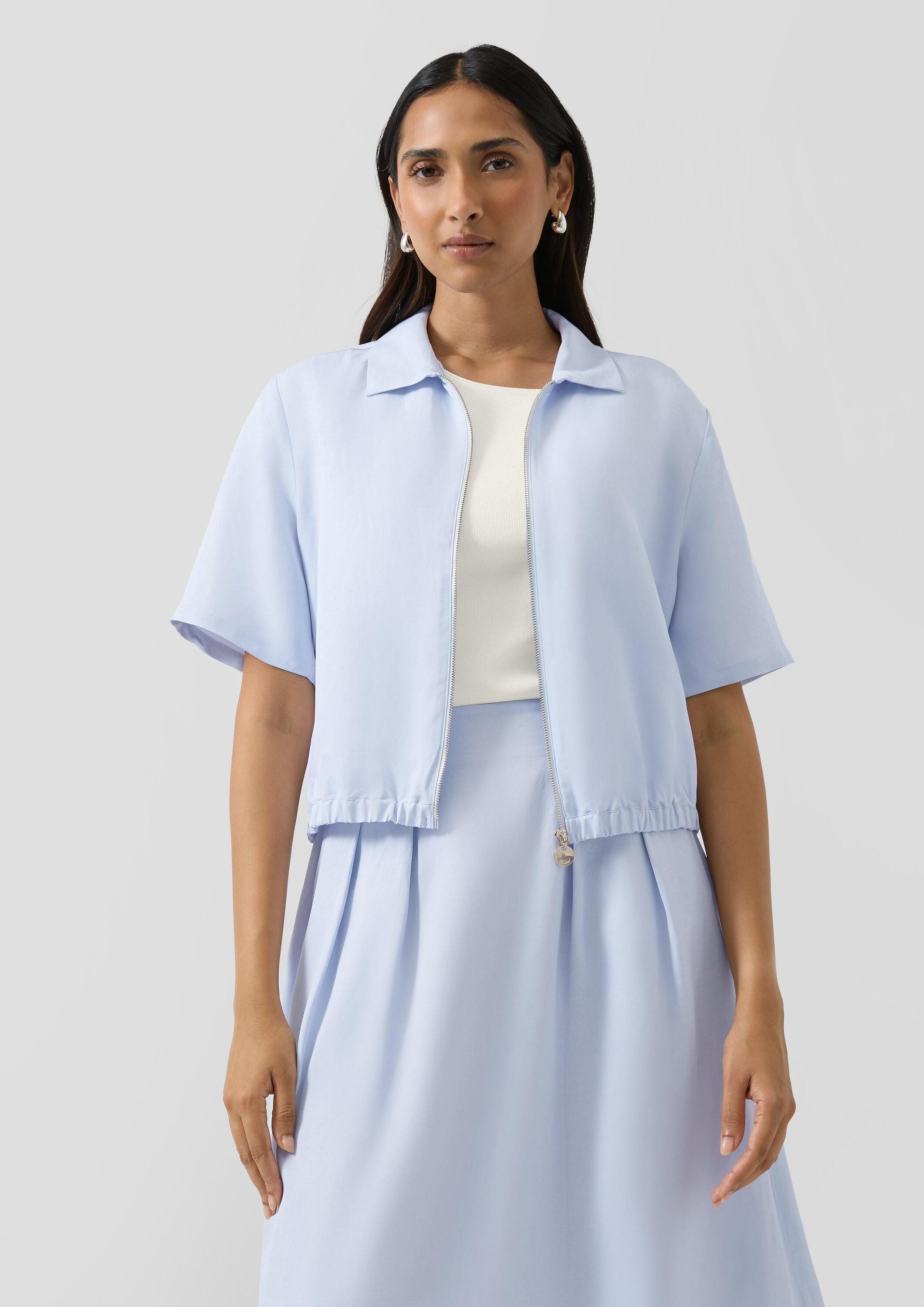 s.Oliver Funktionsjacke Bluse Relaxed-Fit Bluse aus Satin mit Hemdkragen und Gummizugsaum