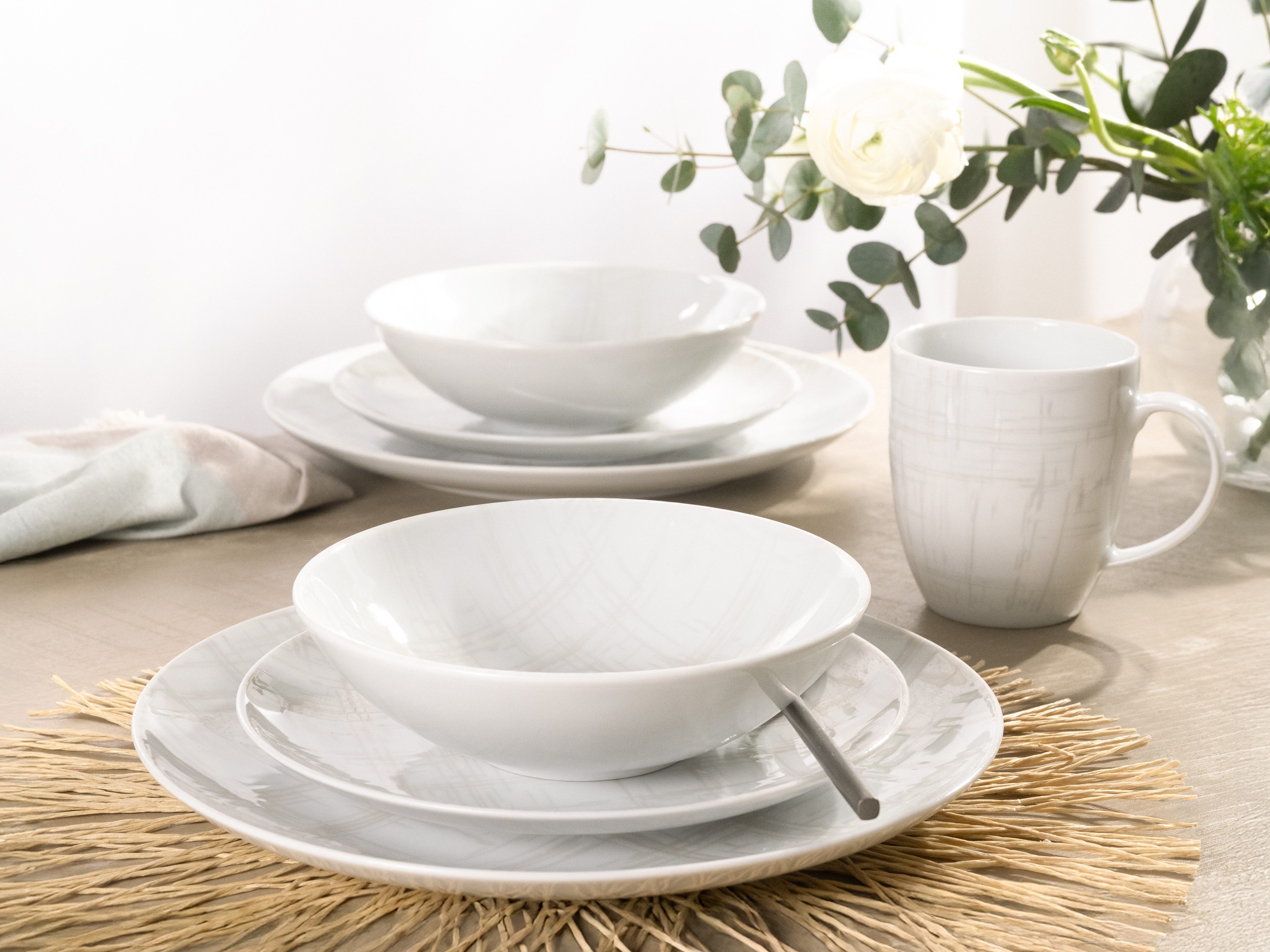 creaTable Kombiservice Geschirr-Set Home - Shabby Chic (16-tlg), 4 Personen, Porzellan, Service, weiß, Used-und Vintage-Look, zeitlos, 16 Teile für 4 Personen – Bild 4 von 5