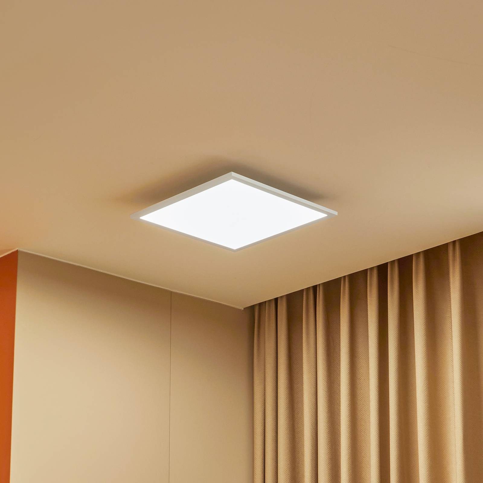 Lindby LED Panel Lamin, LED Weiß Farbwechsel warmweiß / tageslicht IP20 mit Fernbedienung, LED 24 W gesamt, Farbwechsel warmweiß / tageslicht
