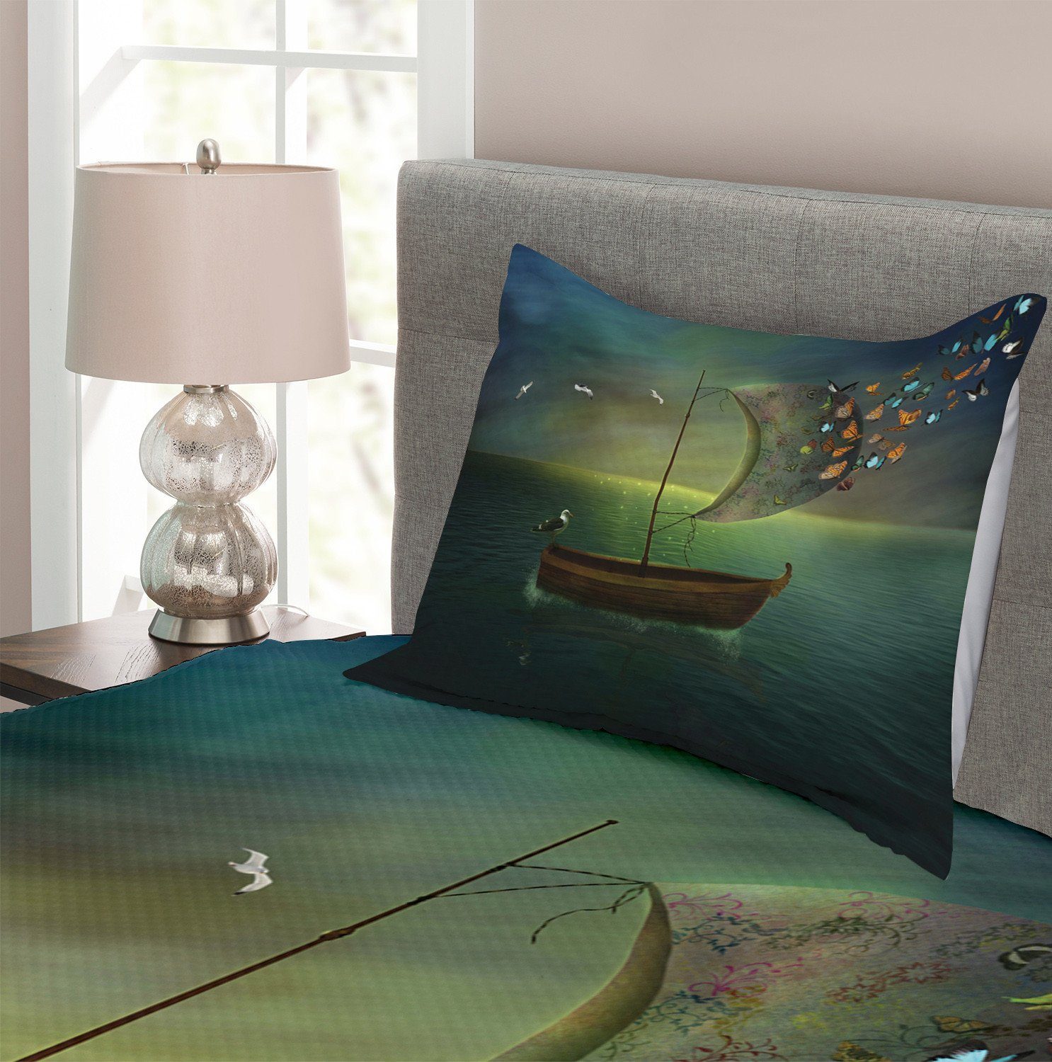 Tagesdecke Set mit Kissenbezügen in Waschbar, Meer einem Abakuhaus, ruhigen Marine Segelboot