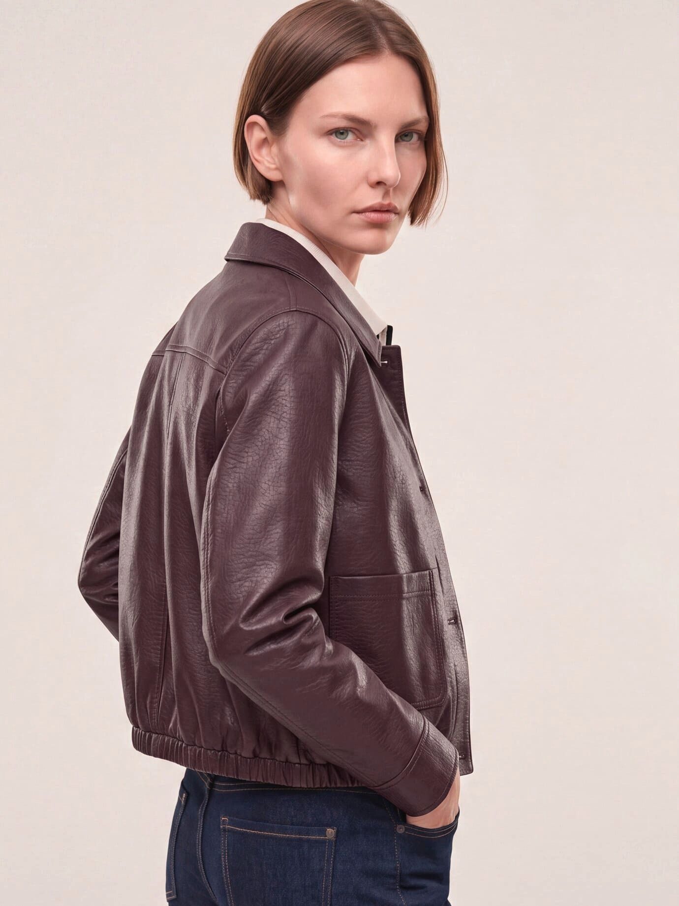 Walbusch Blouson Damen Veganer Blouson Lederoptik kurz Passform Italienisches Kunstleder, Merlot, Hemdkragen, 2 Taschen, pflegeleicht