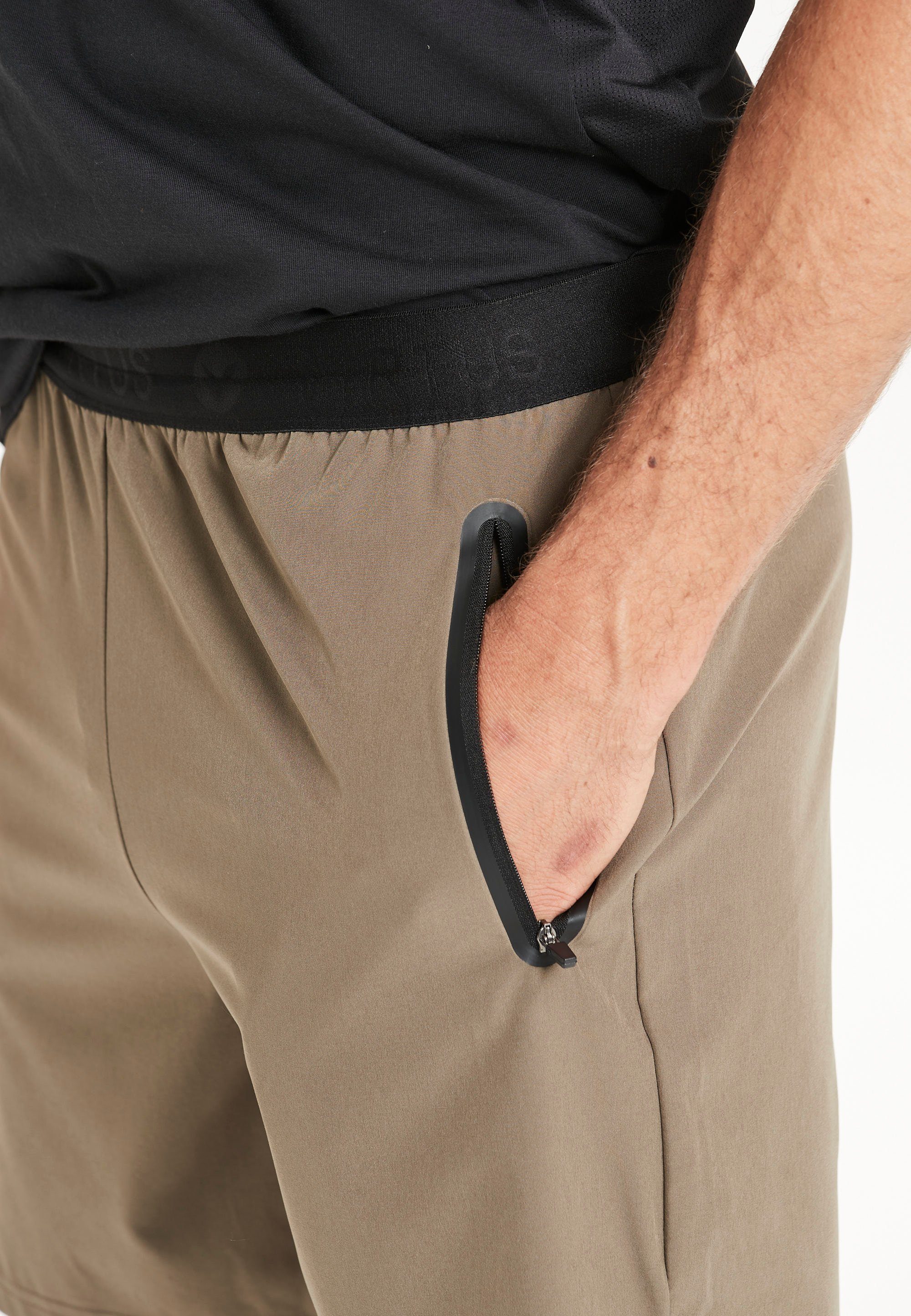 Virtus Shorts BLAG V2 M Hyper mit atmungsaktivem 4 Wege-Funktionsstretch