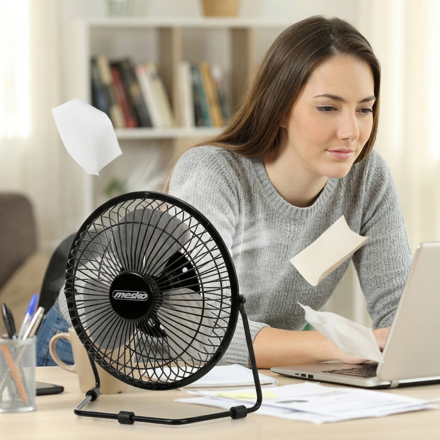 Mesko Tischventilator MS 7322 15 cm mit Schwenkfunktion, USB-Stromversorgung, vertikale Schwenkfunktion