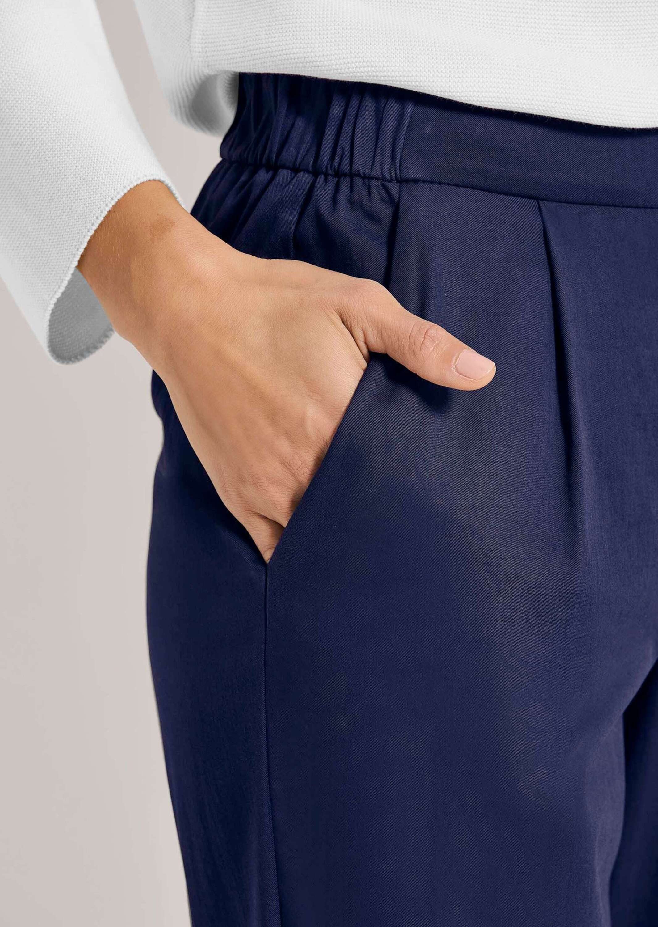 MADELEINE 7/8-Hose Kurzgröße: Bequeme Hose zum Schlüpfen Unifarbenes Design, ohne Verschluss, moderner Look