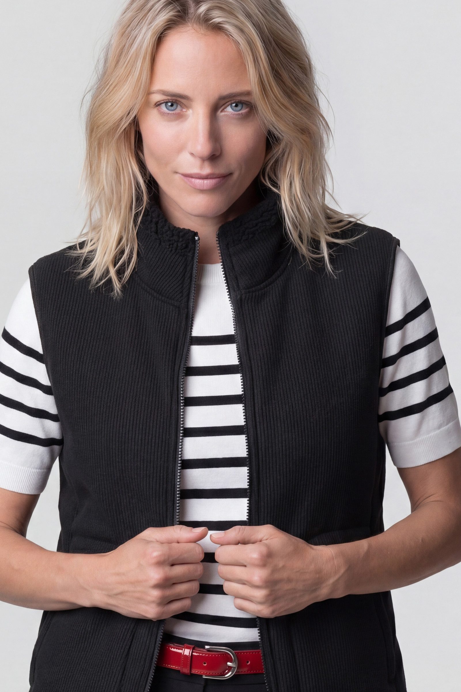 Alife & Kickin Fellimitatweste Damen EstherAK T Fellimitatweste, Weste Gerippte Strickoptik mit Stehkragen und Eingrifftaschen – Bild 4 von 5