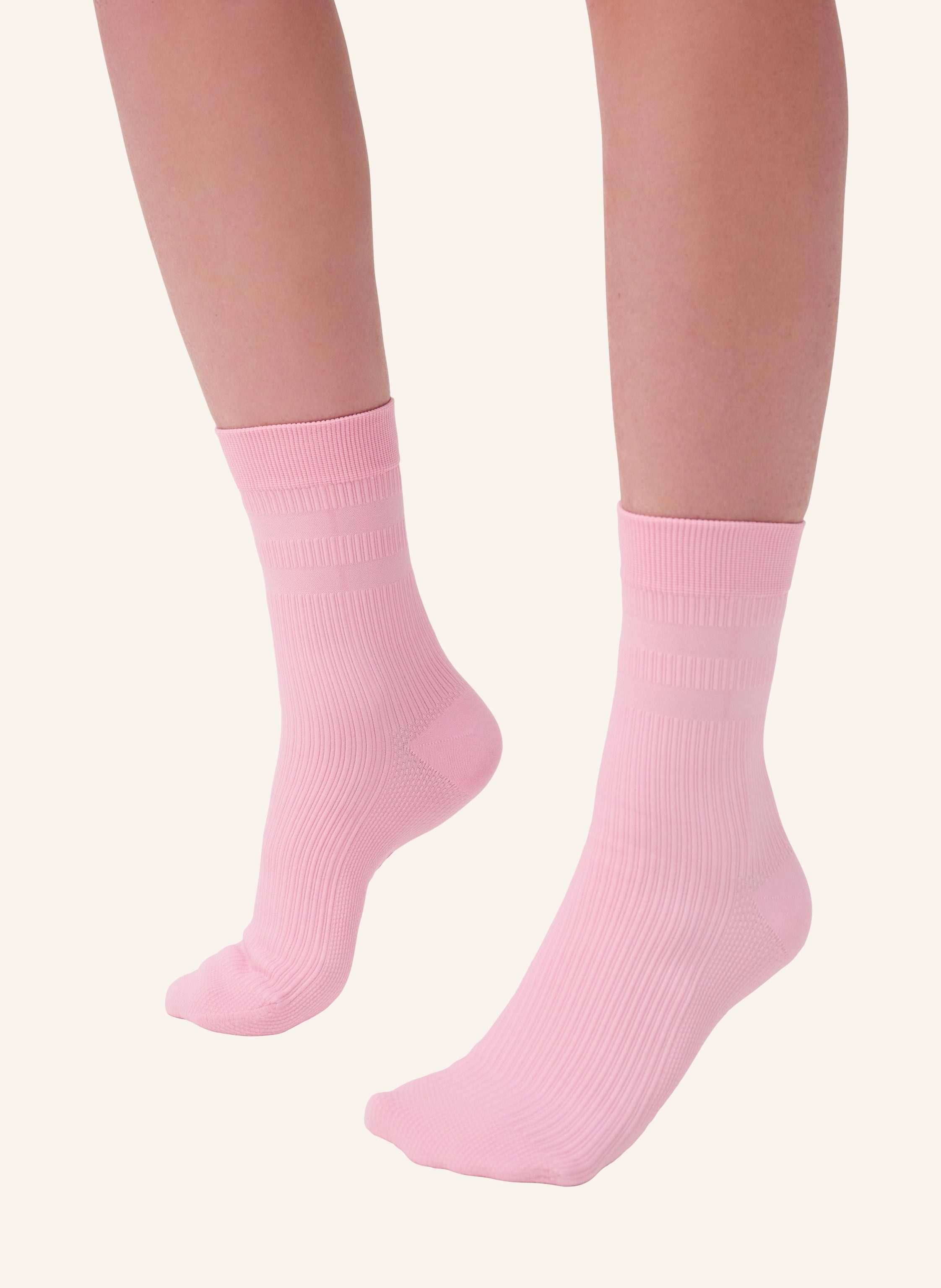 ITEM m6 Sneakersocken Conscious Ribbed Hightech-Kompression, Mid-Cut, kein Verrutschen, nachhaltig, langlebig