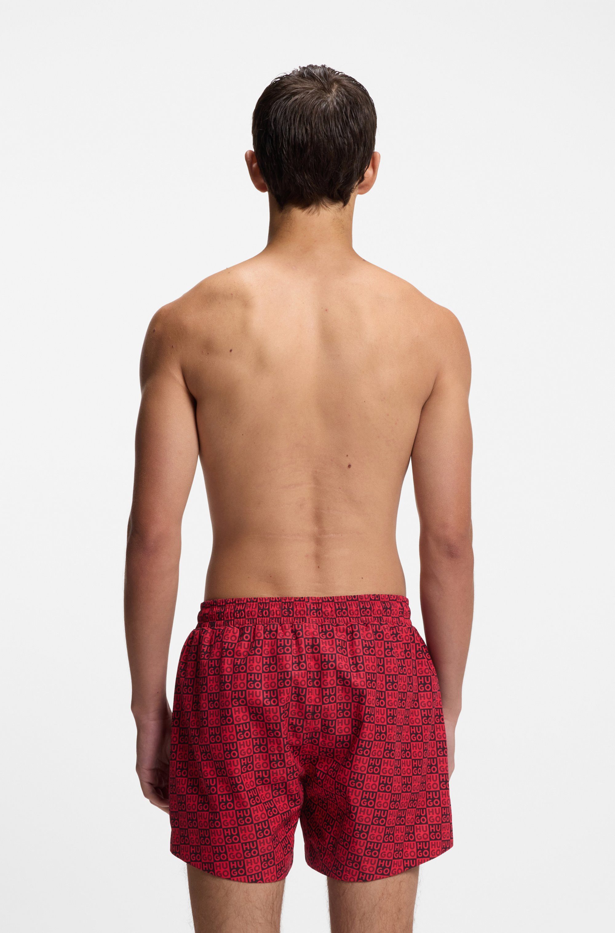 HUGO Badeshorts AARON mit Schachbrett-Logos, elastischer Bund günstig online kaufen