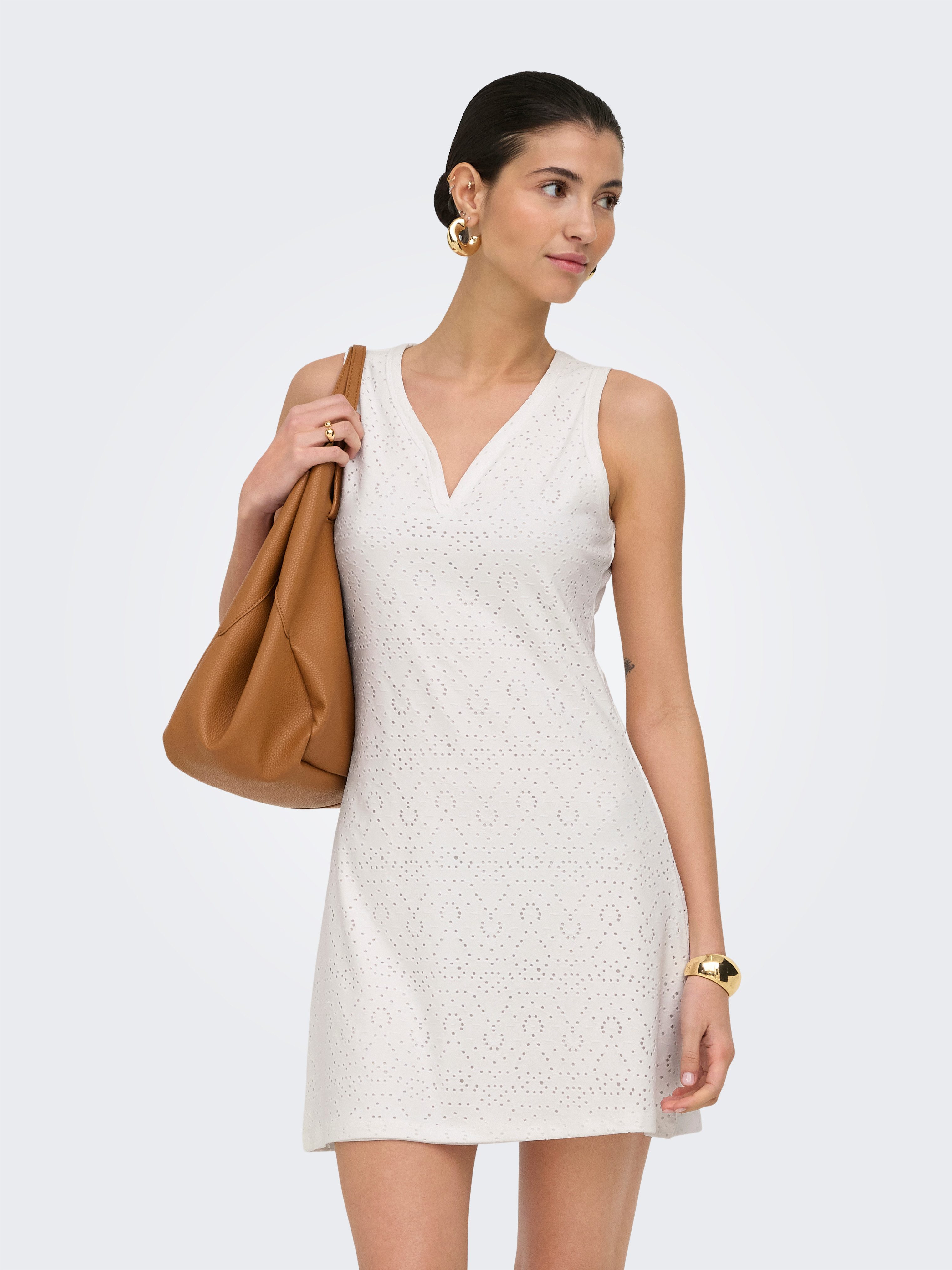 ONLY Spitzenkleid ONLSMILLA S/L V-NECK DRESS JRS Materialmix, regular fit, V-Ausschnitt