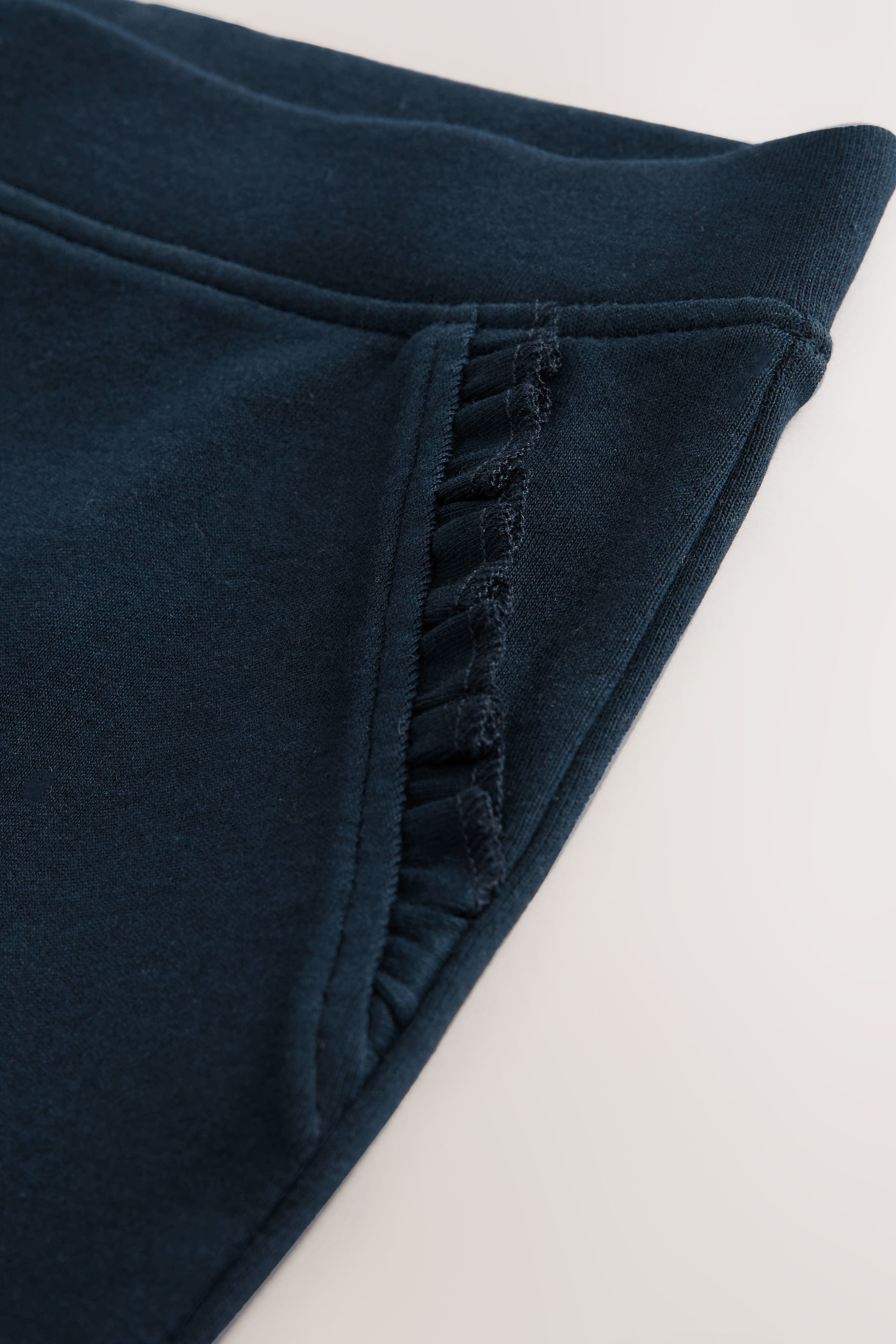 Next Stoffhose Hose mir Rüschendetail (1-tlg)