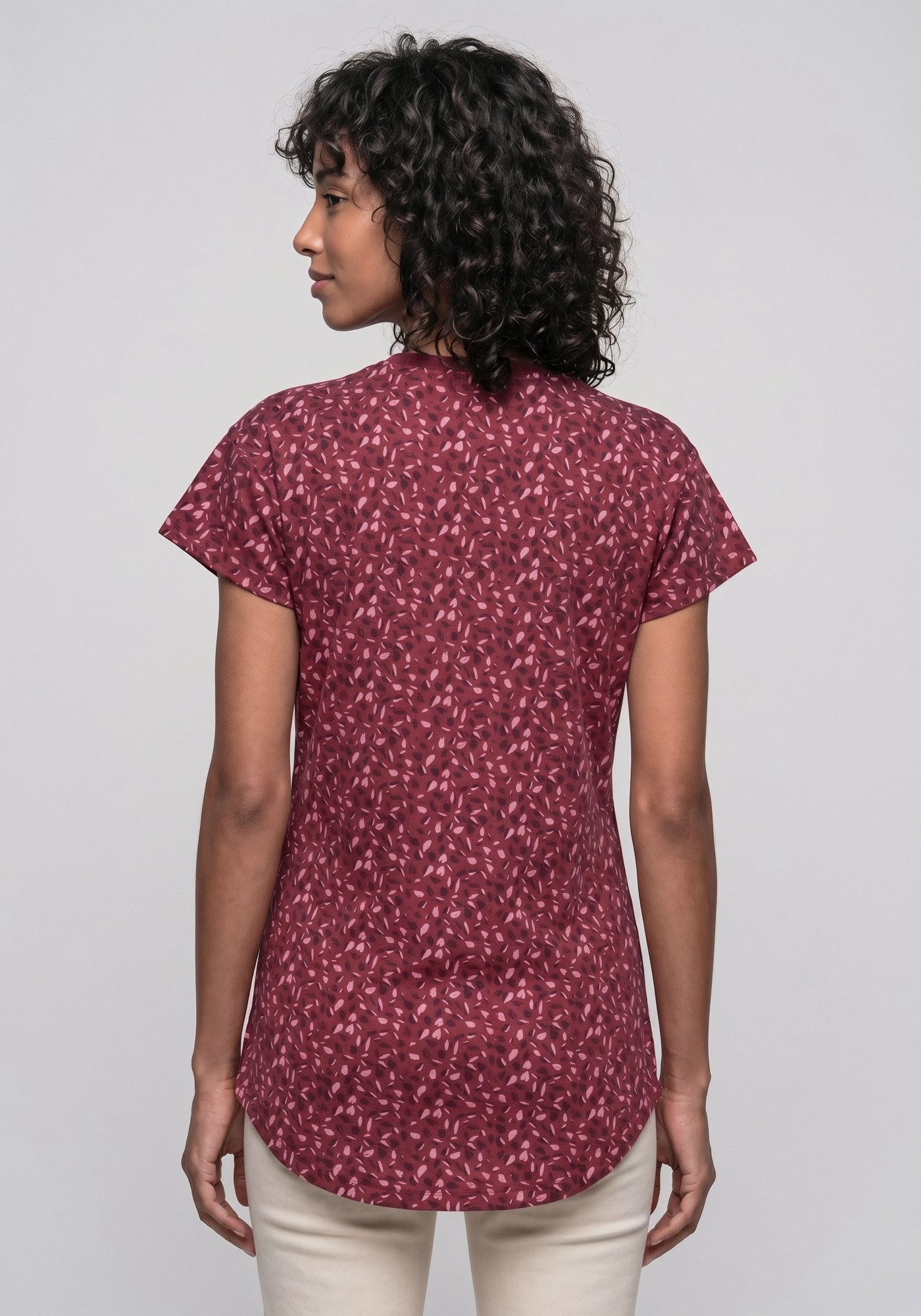 Alife & Kickin Rundhalsshirt FelinaAK B modisches Basic-Shirt mit Rundhals-Ausschnitt, rundem Saum und allover – Bild 3 von 5