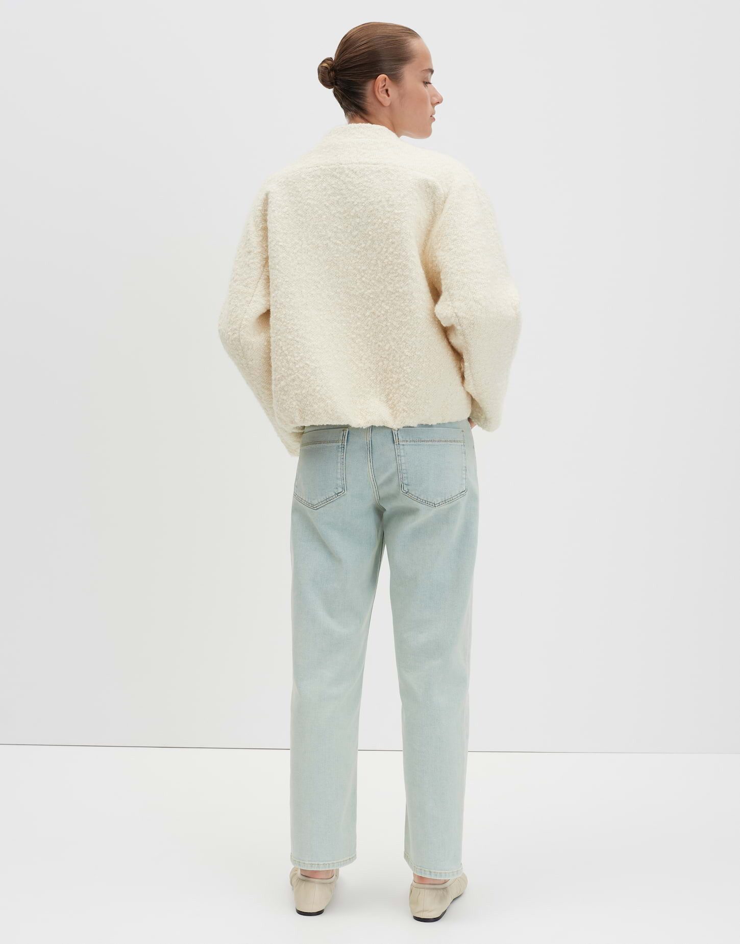 someday Jackenblazer NISABEL Regular verkürzter Blouson aus Bouclé Locker geschnitten mit Falte vorn und natürlichem Griff