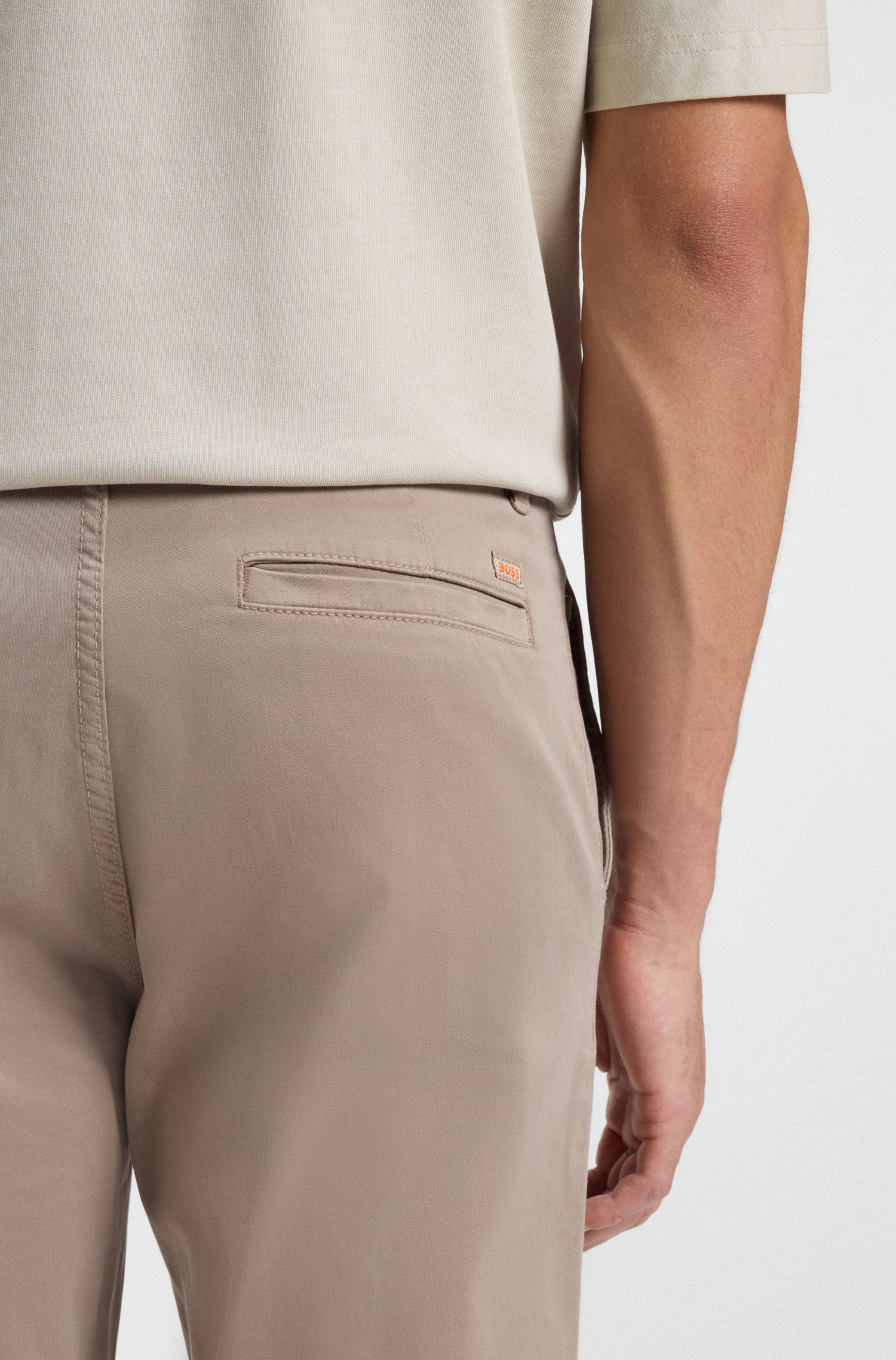 BOSS ORANGE Chinohose tapered mit BOSS Logo hinten günstig online kaufen