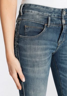 Herrlicher Bootcut-Jeans BABY mit Abnähern an den Gesäßtaschen