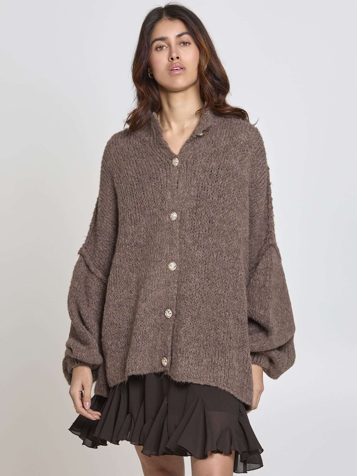 Lilavie Cardigan Lolaa Oversize One Size Kuscheliger Grobstrick Cardigan mit Knopfleiste