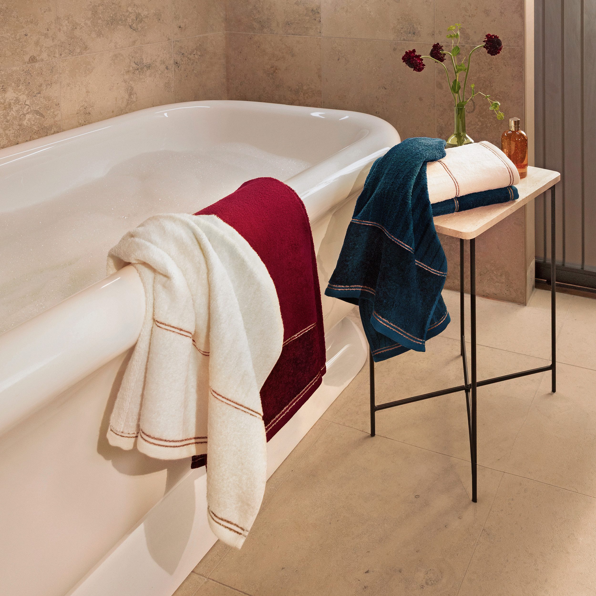 Möve Duschtuch Vibrant Opulence, Walkfrottier (1-St), aus Baumwolle und Lyo günstig online kaufen