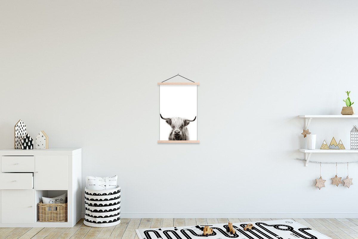 MuchoWow Poster Schottischer Highlander - Weiß - Kuh, (1 St), Posterleiste, Textilposter für Wohnzimmer, Bilderleiste, Magnetisch