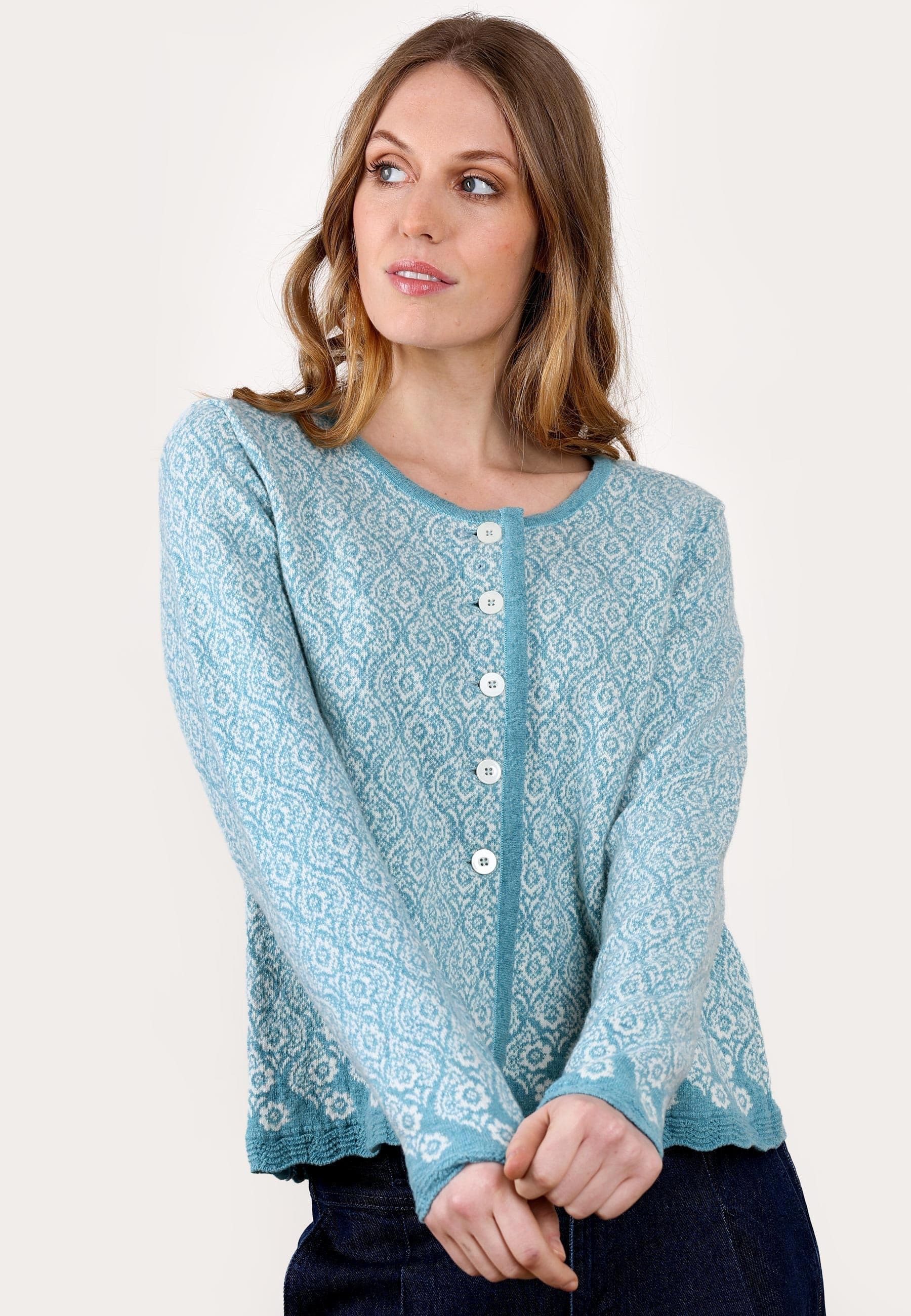 Sorgenfri Sylt Strickjacke Kadir Flower Kellerfalte am Rücken