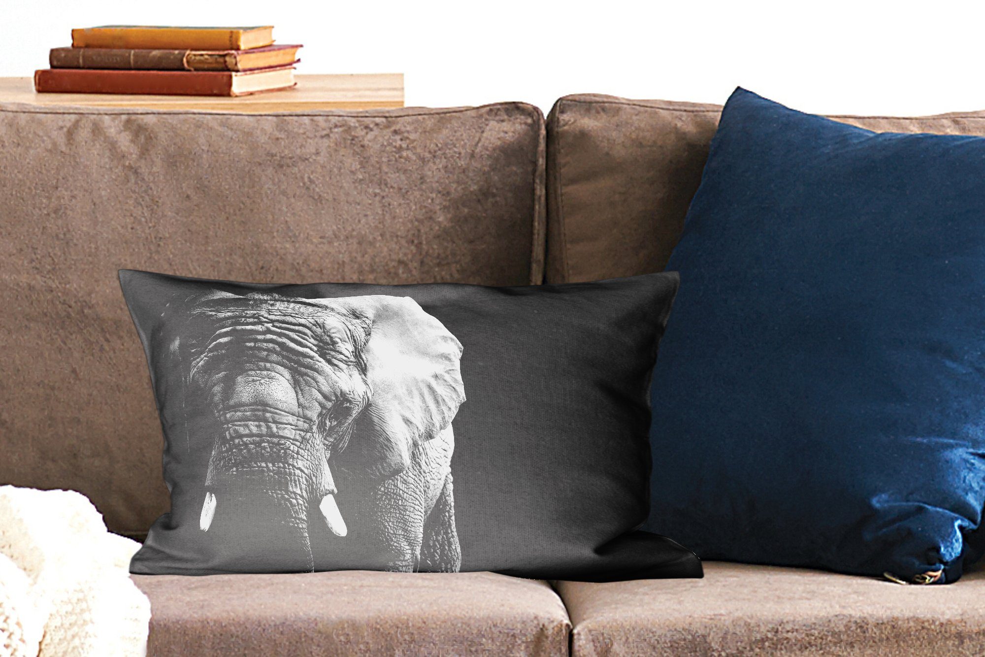 MuchoWow Dekokissen Porträt eines Elefanten Zierkissen, in Weiß, Wohzimmer mit Dekokissen Dekoration, Schlafzimmer und Schwarz Füllung