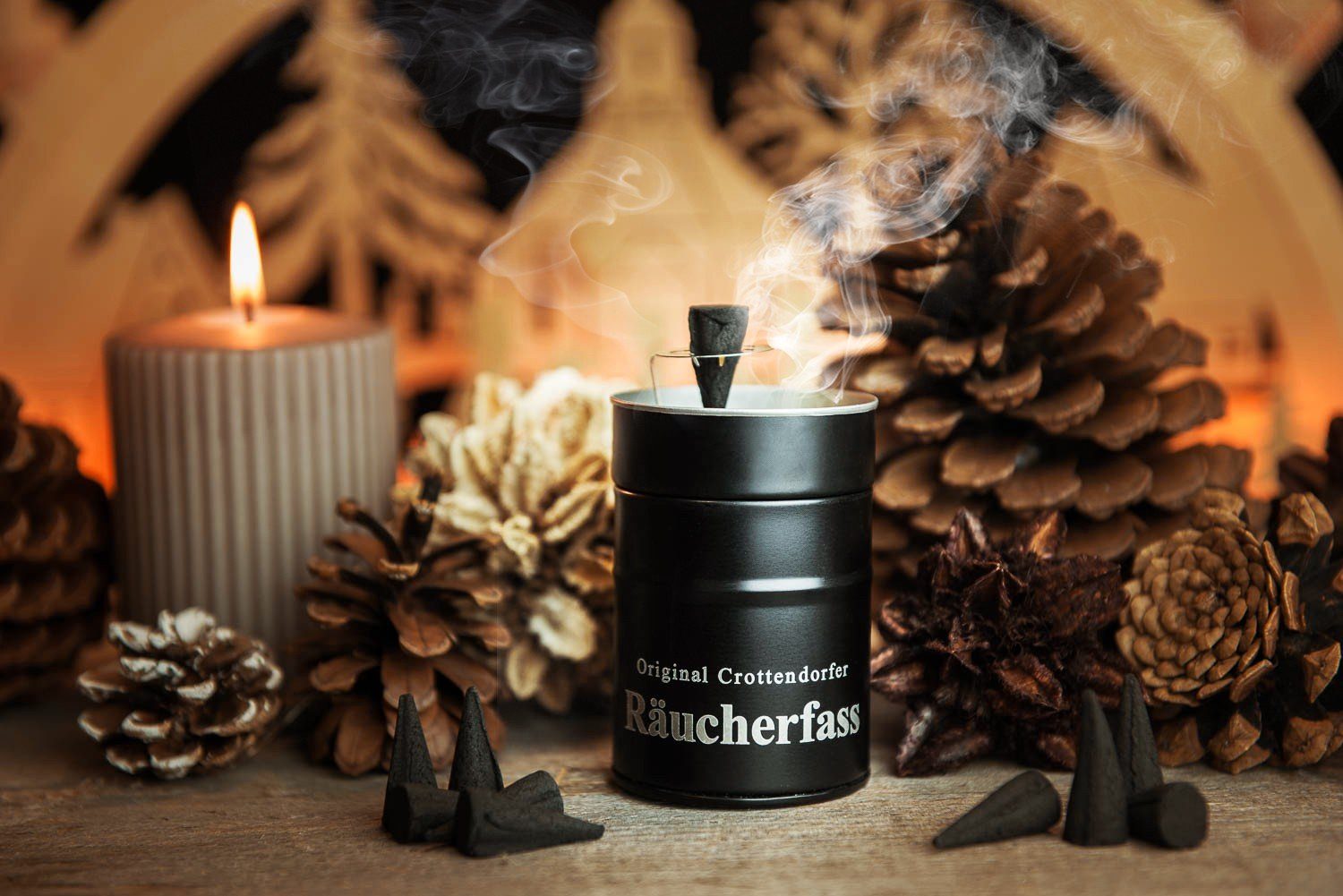 Crottendorfer Räucherhaus 2089, Räucherfass mit 20 Räucherkerzen "Bunte Mischung", Räuchergefäß - Made in Germany