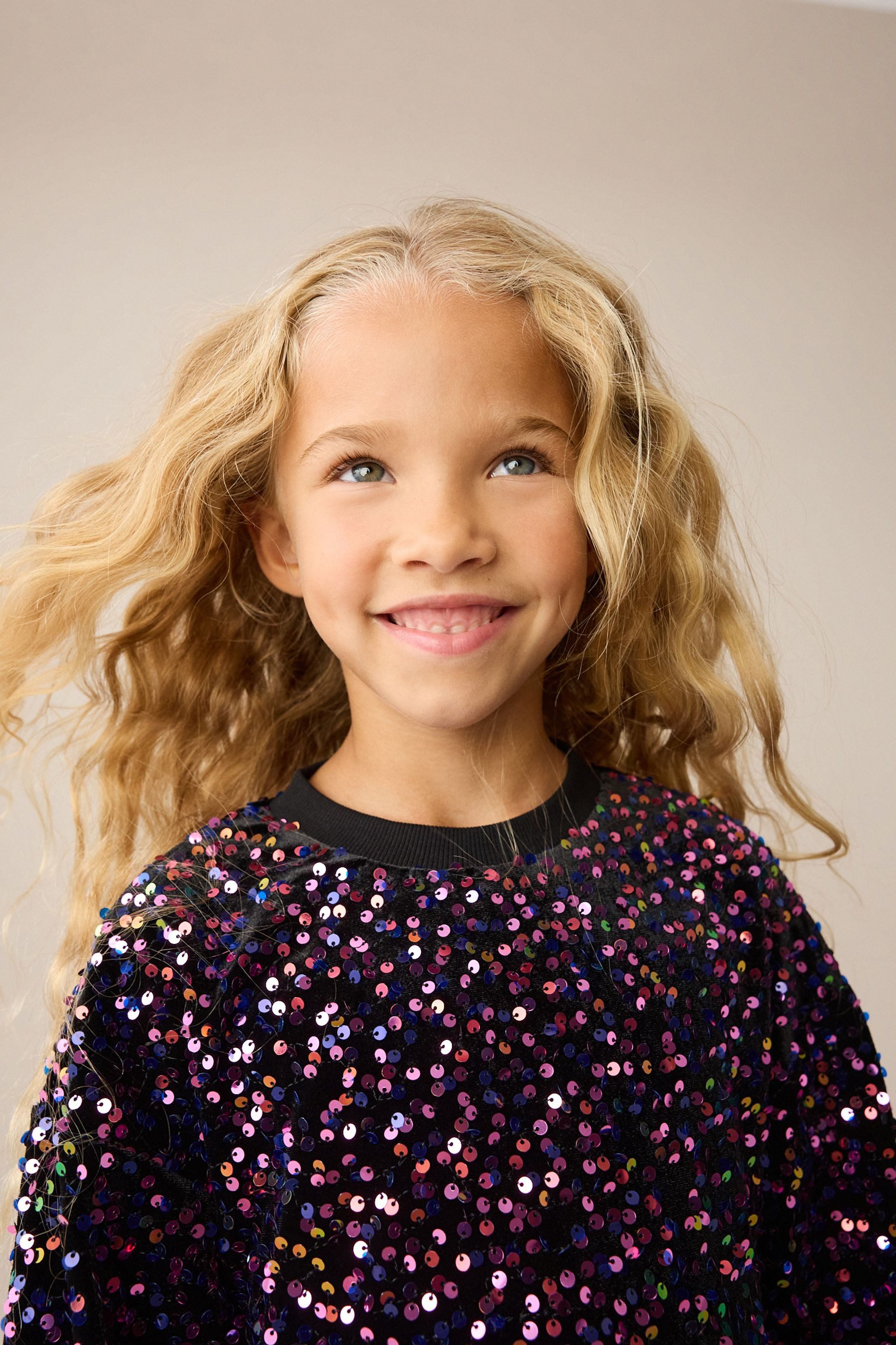 Next Strickkleid Paillettenkleid (1-tlg)