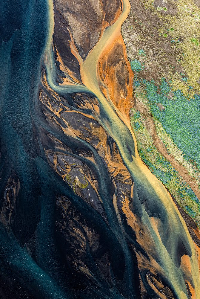 ArtUniverse Gemälde Leinwandbild Im Fokus des Satelliten 80 x 120 cm, Naturmotiv