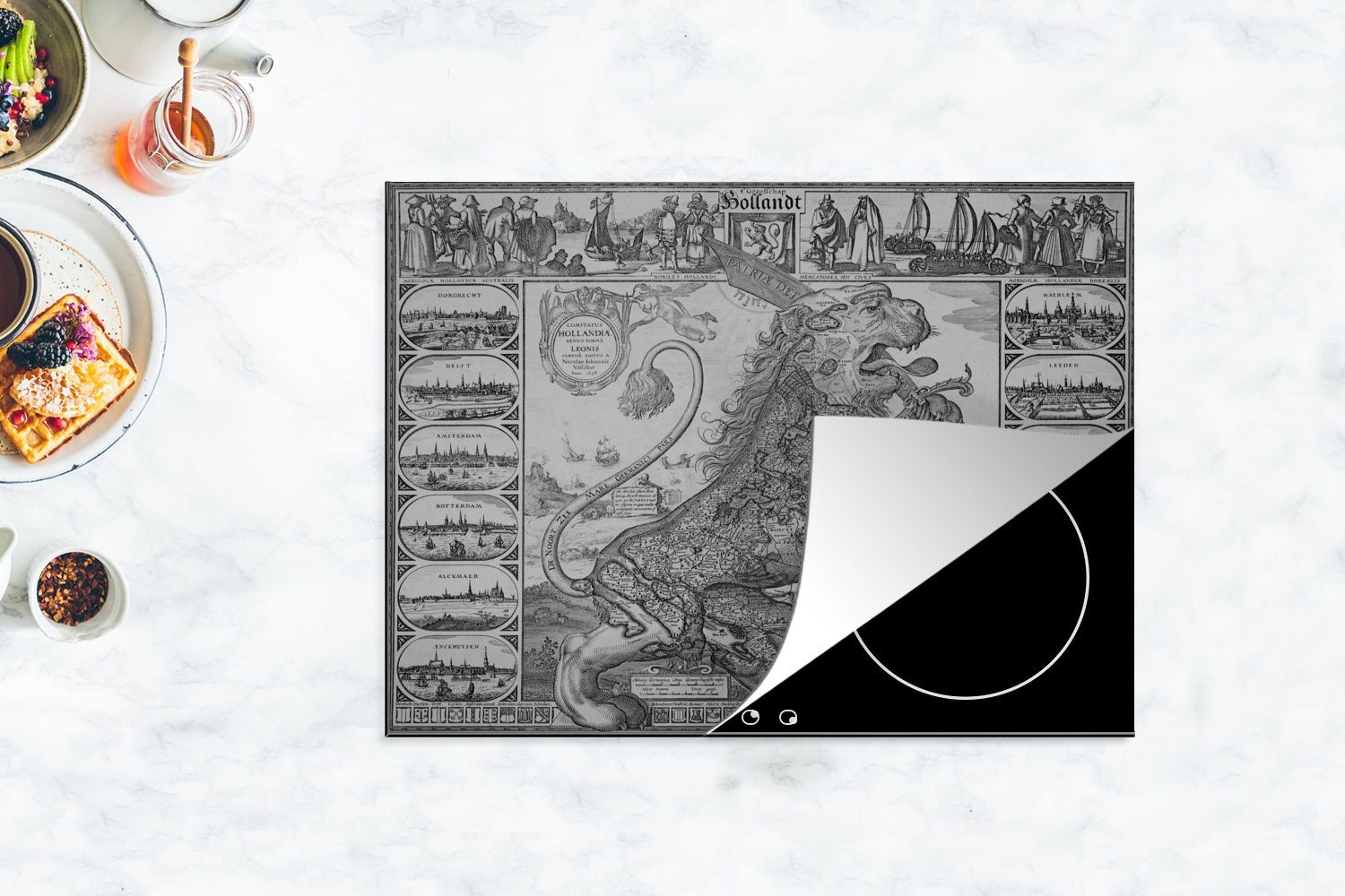 nutzbar, Arbeitsfläche MuchoWow 70x52 Mobile Ceranfeldabdeckung Vinyl, Herdblende-/Abdeckplatte cm, tlg), der Karte Löwen, in (1 eines Schwarz-weiße Form Niederlande