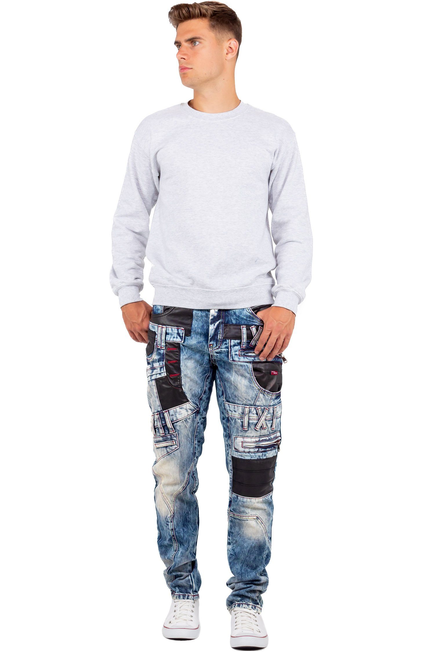 Cipo & Baxx Bikerjeans Herren Regular Fit Hose Stonewashed BA-CD482 mit Kunstleder Bereichen und Verzierungen