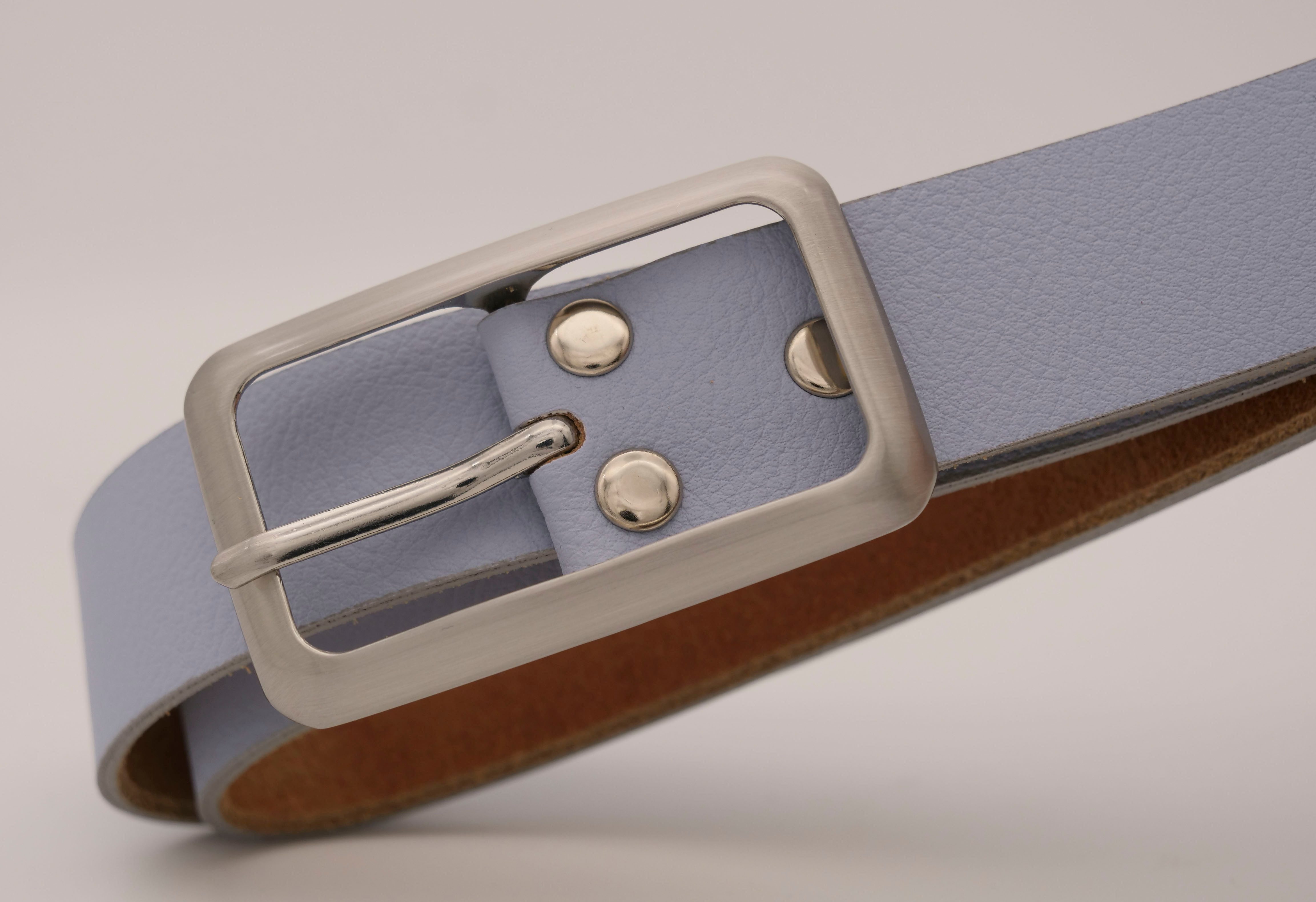 AnnaMatoni Ledergürtel mit silberner Schließe