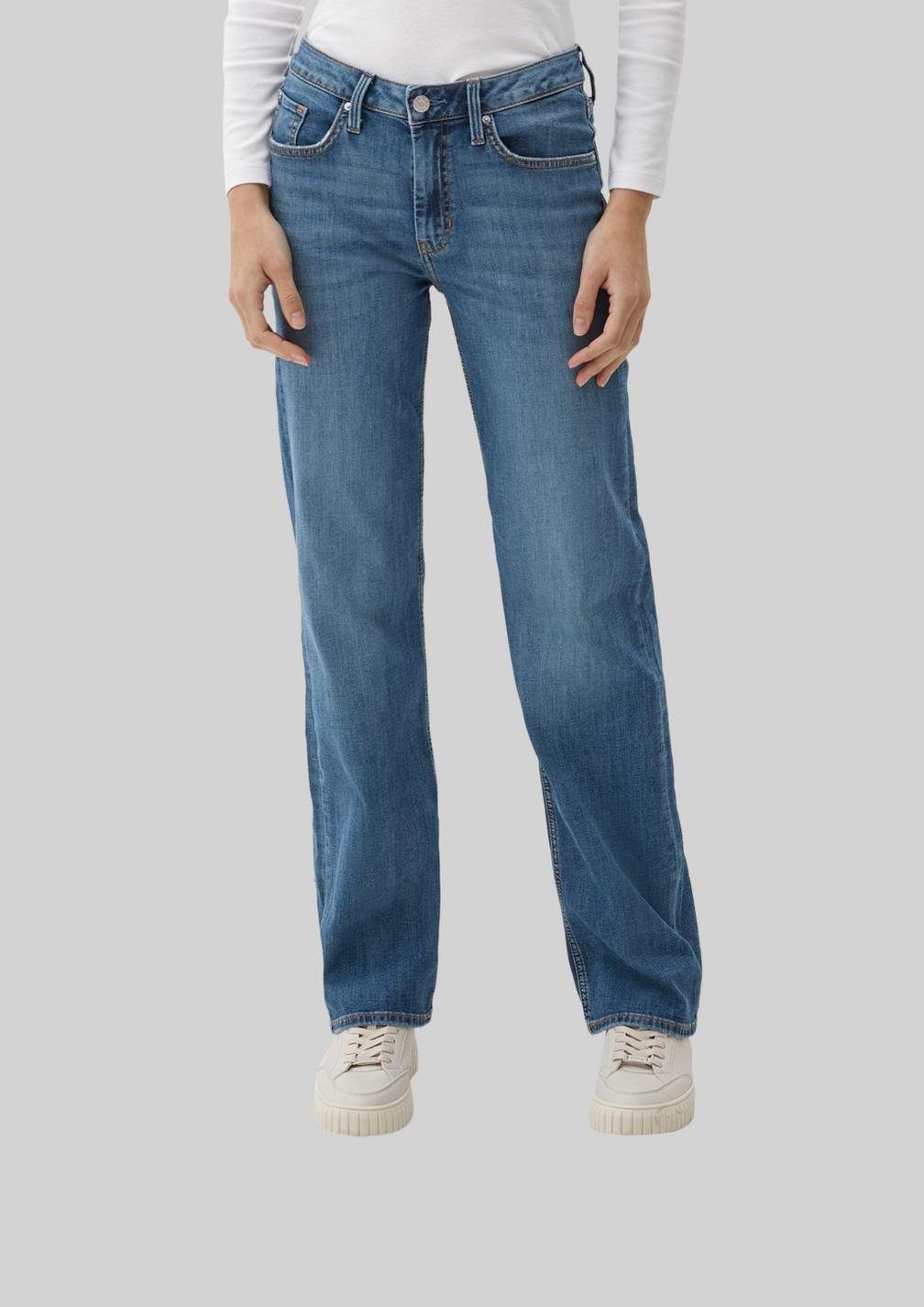 s.Oliver Comfort-fit-Jeans KAROLIN mit leichter Relaxed Leg Fit / Blau Mid Straight Waschung, / rise