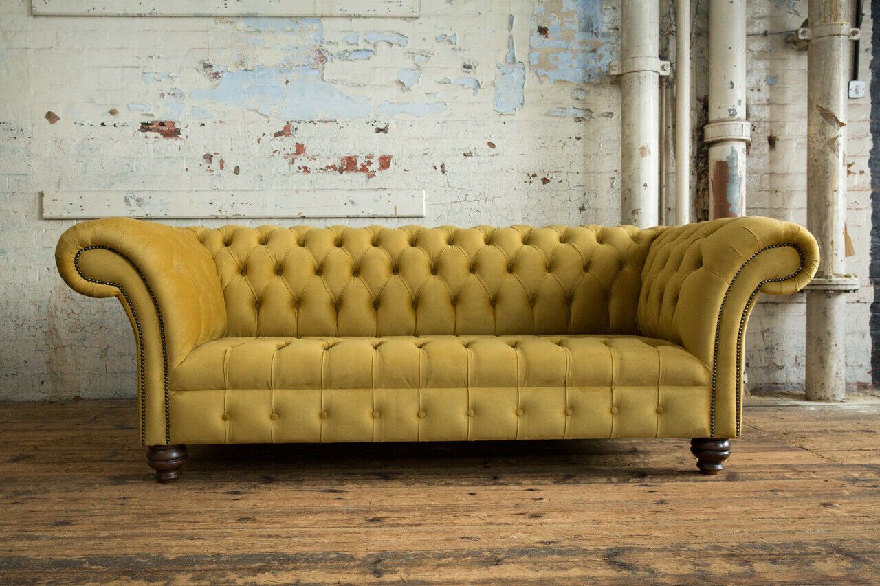 JVmoebel Chesterfield-Sofa, Chesterfield 3 Sitzer Design Sofa Couch 225 cm, Die Rückenlehne mit Knöpfen.
