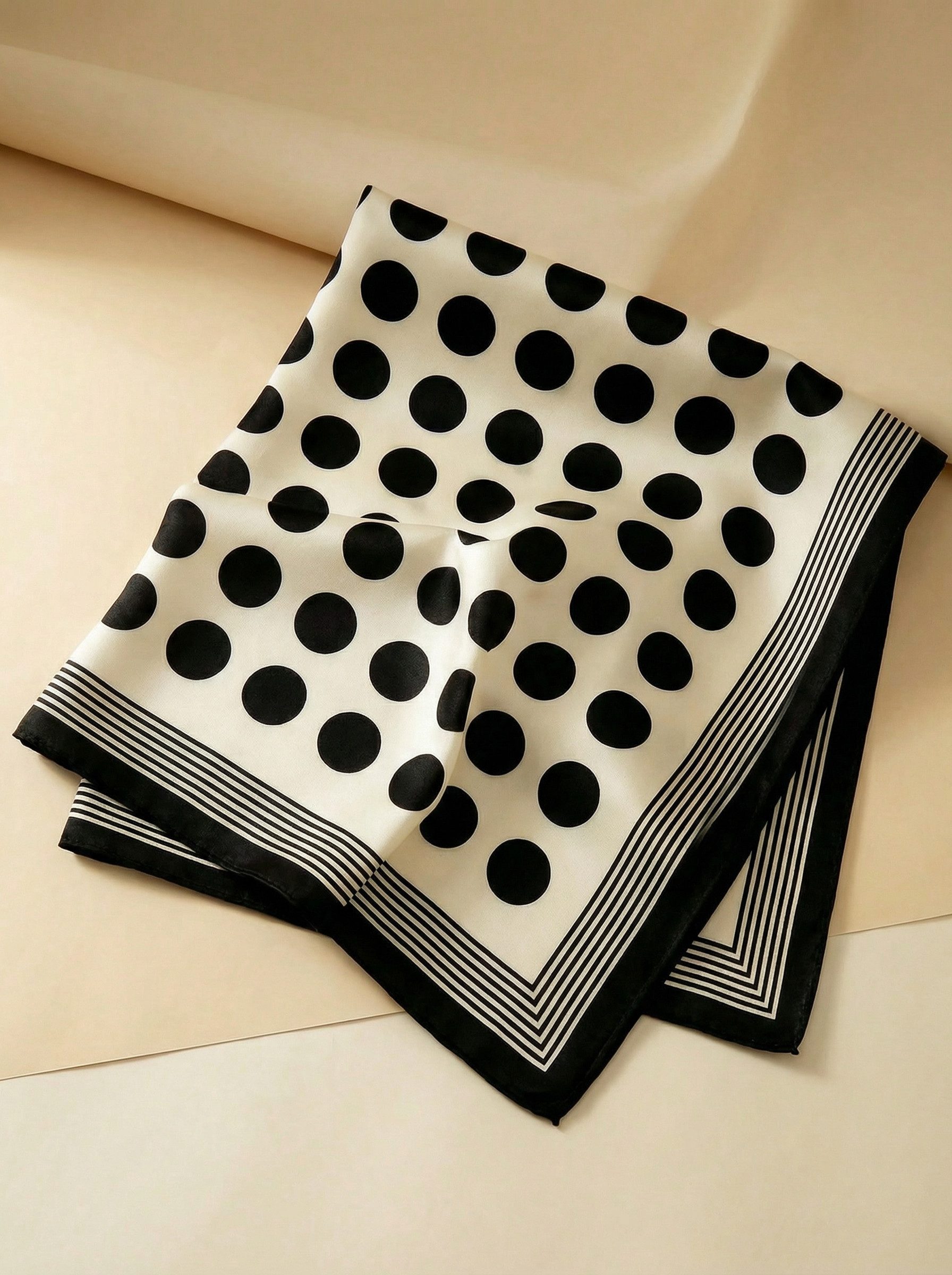 Kleelein Seidentuch Seidentuch Klassisch & Vintage Chic 100% Seide Hochwertiger Schal, (Seidentücher-Set), Geometrisches Muster, Polka Dots, Vintage Blütenranken, Premium-Seide