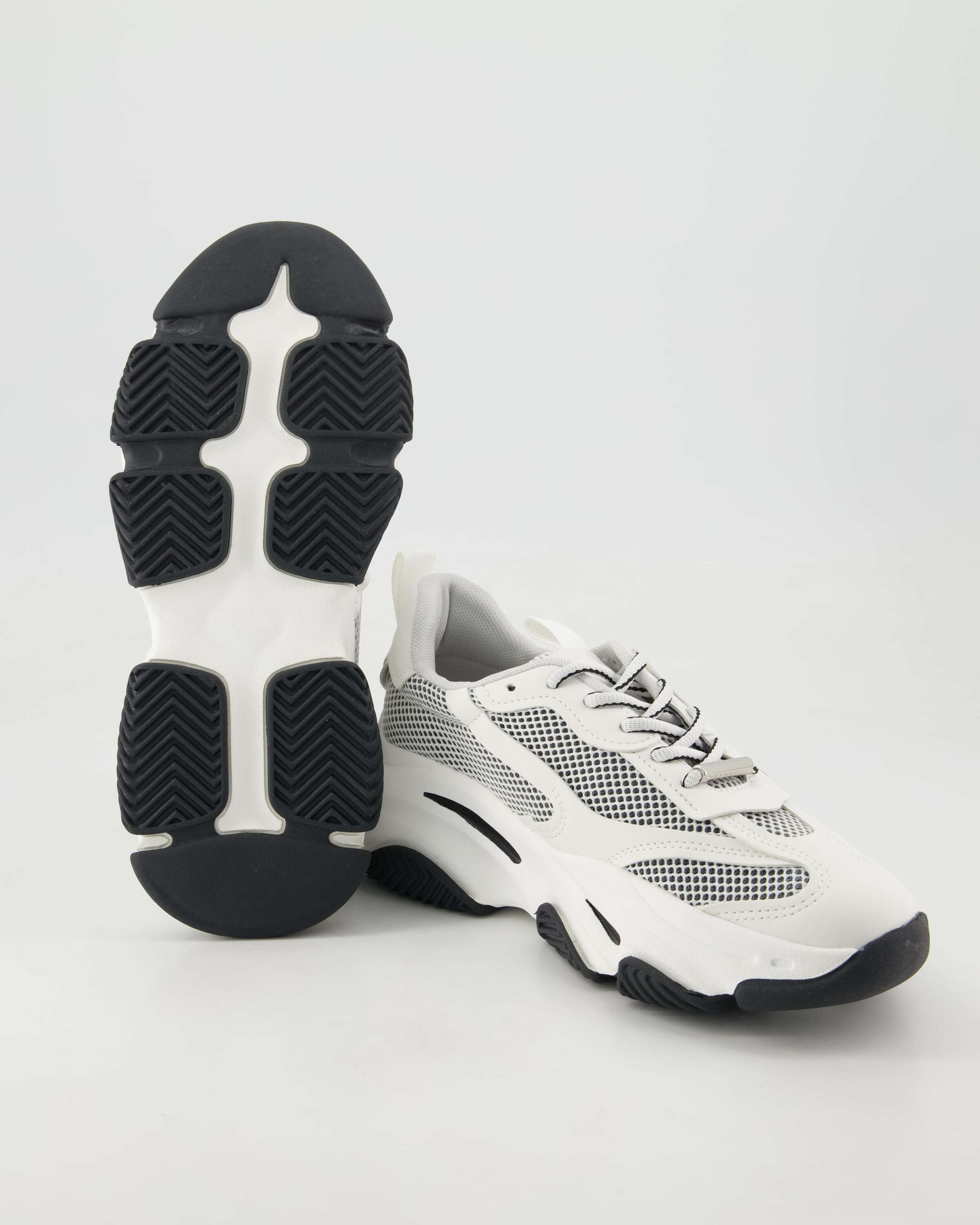 STEVE MADDEN Possession-E Sneaker Obermaterial: Textil und Sonstiges Material