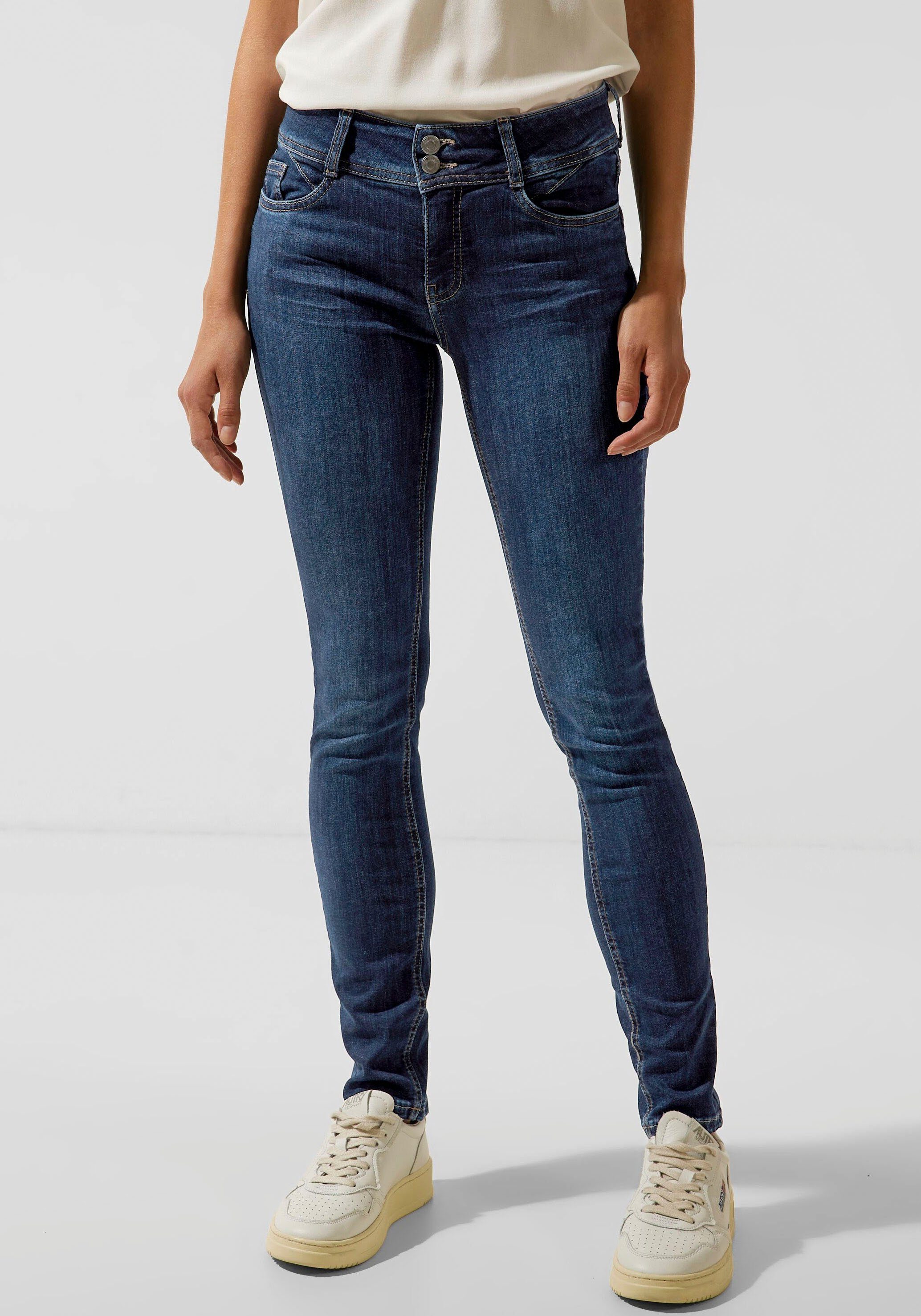 STREET ONE Slim-fit-Jeans mit Markenlabel hinten