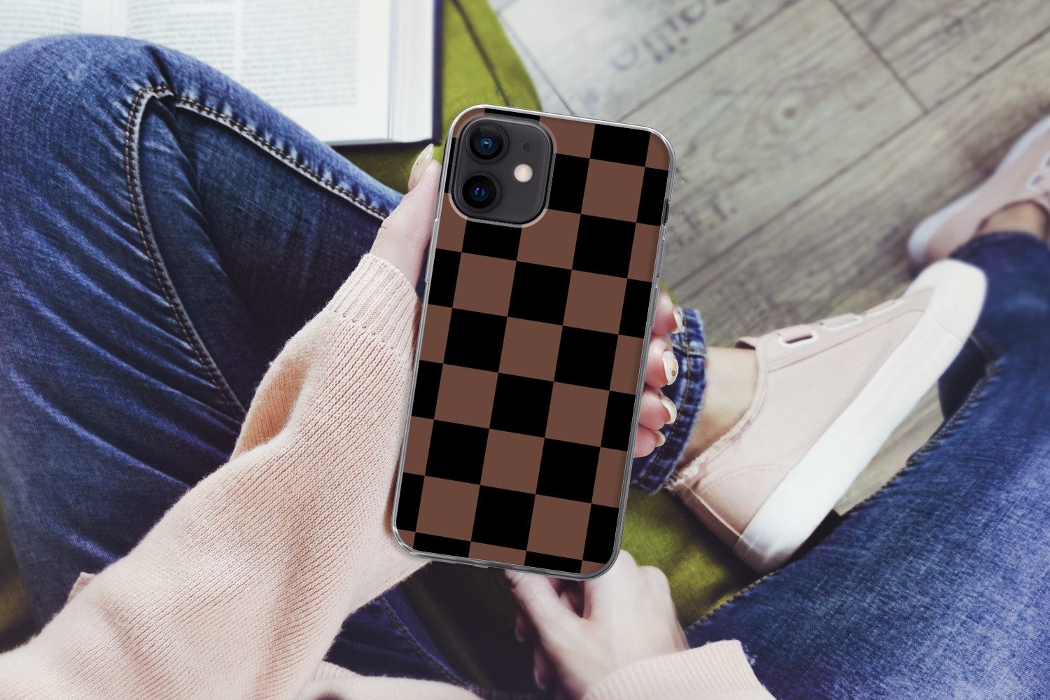 MuchoWow Handyhülle für Apple iPhone 12 mini Schachbrettmuster - Braun - Schwarz - Blöcke, Smartphone-Bumper, Print, Handy Schutzhülle Dünn