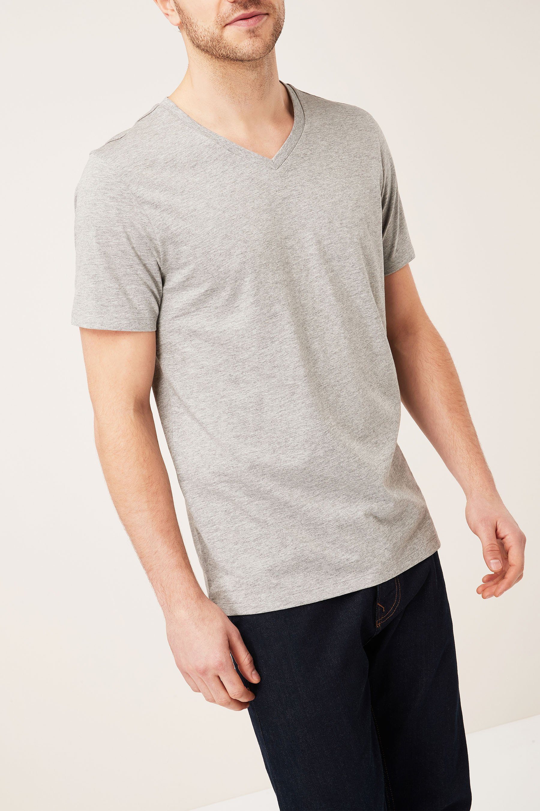 Next T-Shirt T-Shirt mit V-Ausschnitt im Regular Fit (1-tlg) Grey Marl