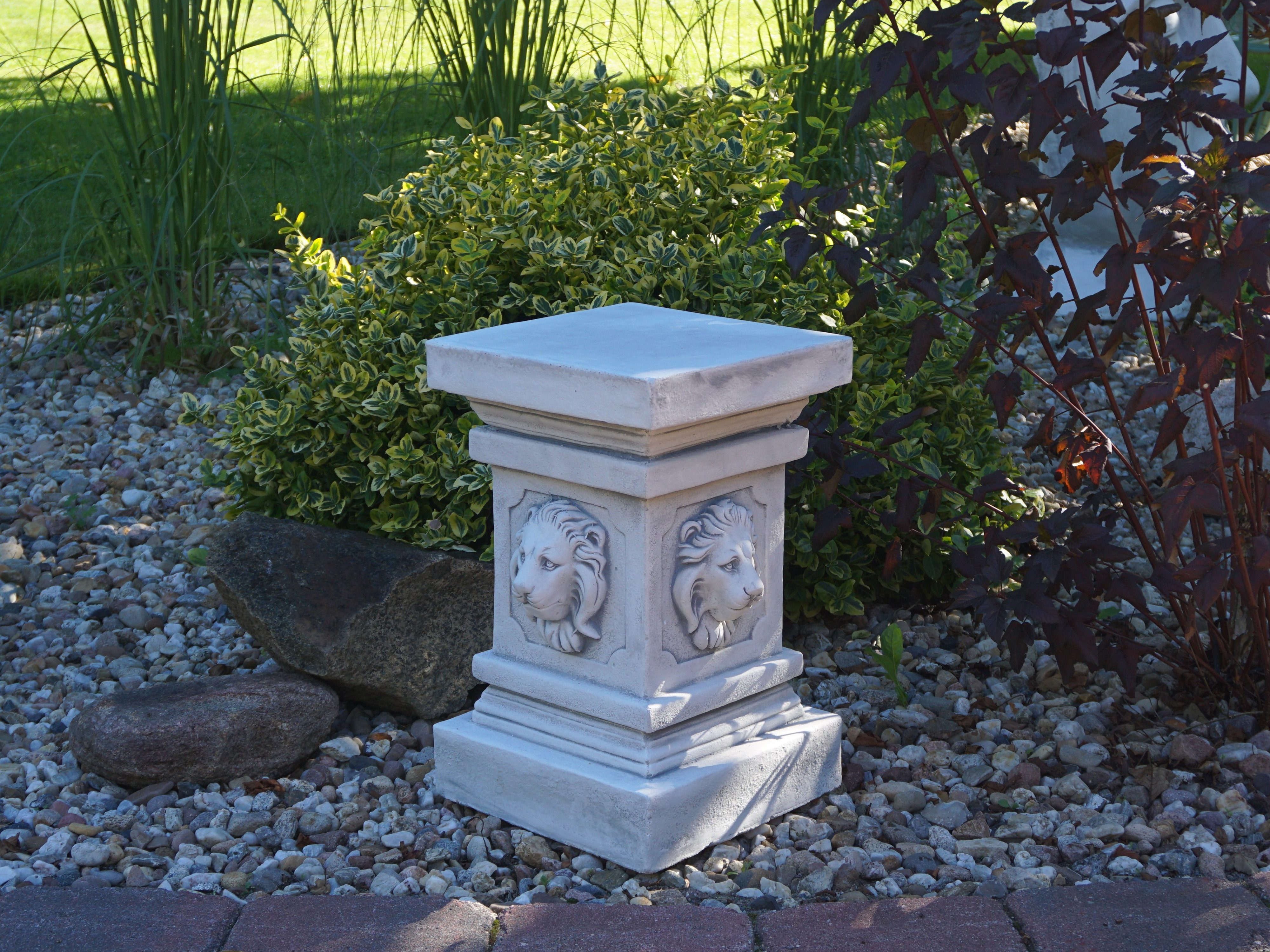 gartendekoparadies.de Gartensockel Steinsäule Löwenkopf Podest 47 cm Steinguss 60 kg, 30x30x47 cm, Frostsicher