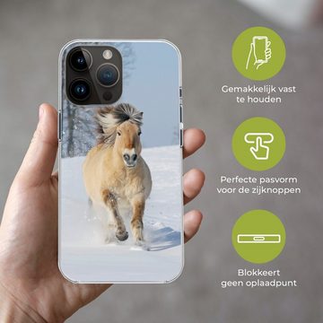 MuchoWow Handyhülle Laufendes Fjordpferd im Schnee, Handyhülle Telefonhülle Apple iPhone 14 Pro Max