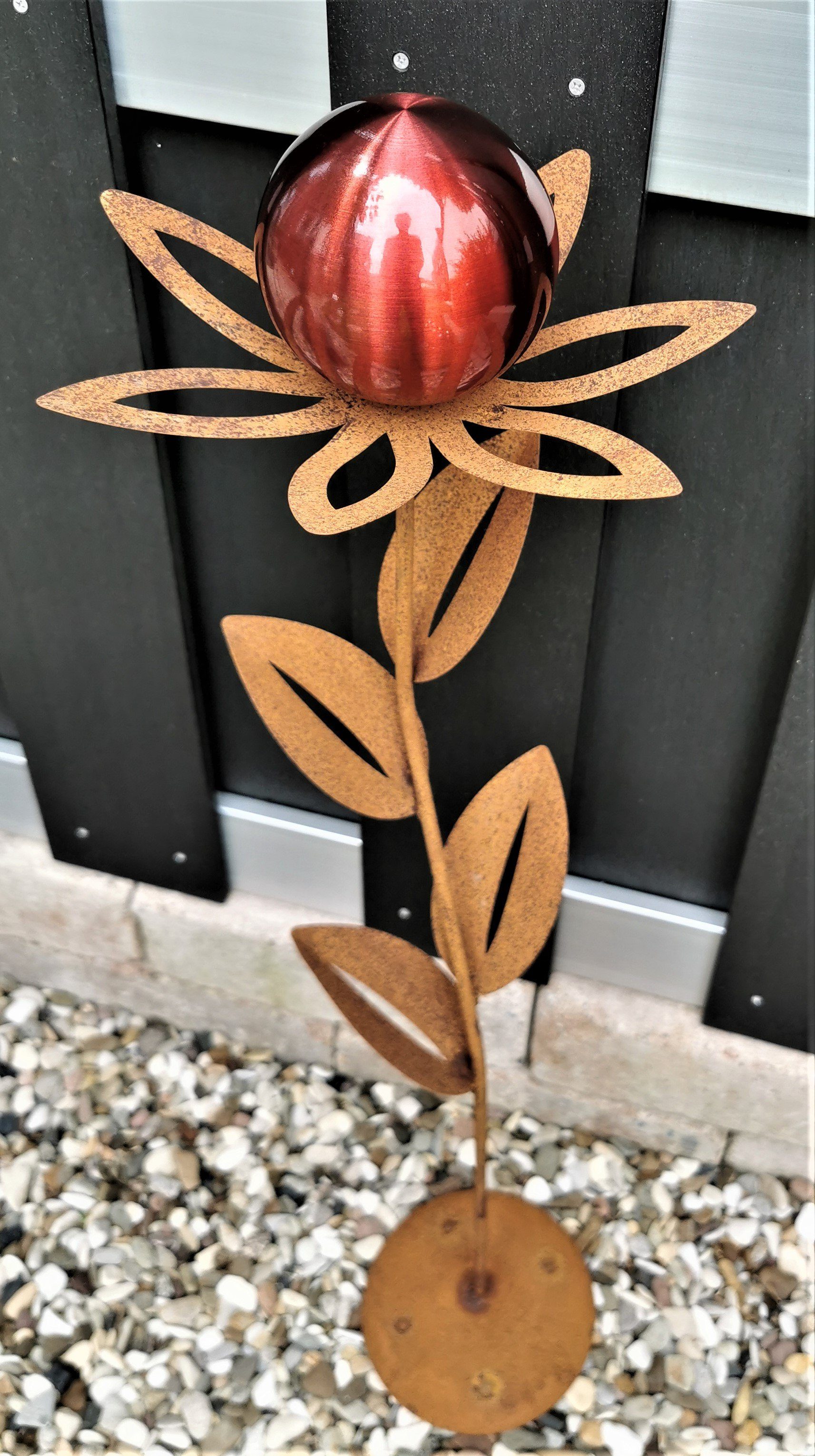 Jürgen Bocker Garten-Ambiente Gartenstecker Skulptur Blume Paris Corten 77 cm mit Kugel und Standfuß rot