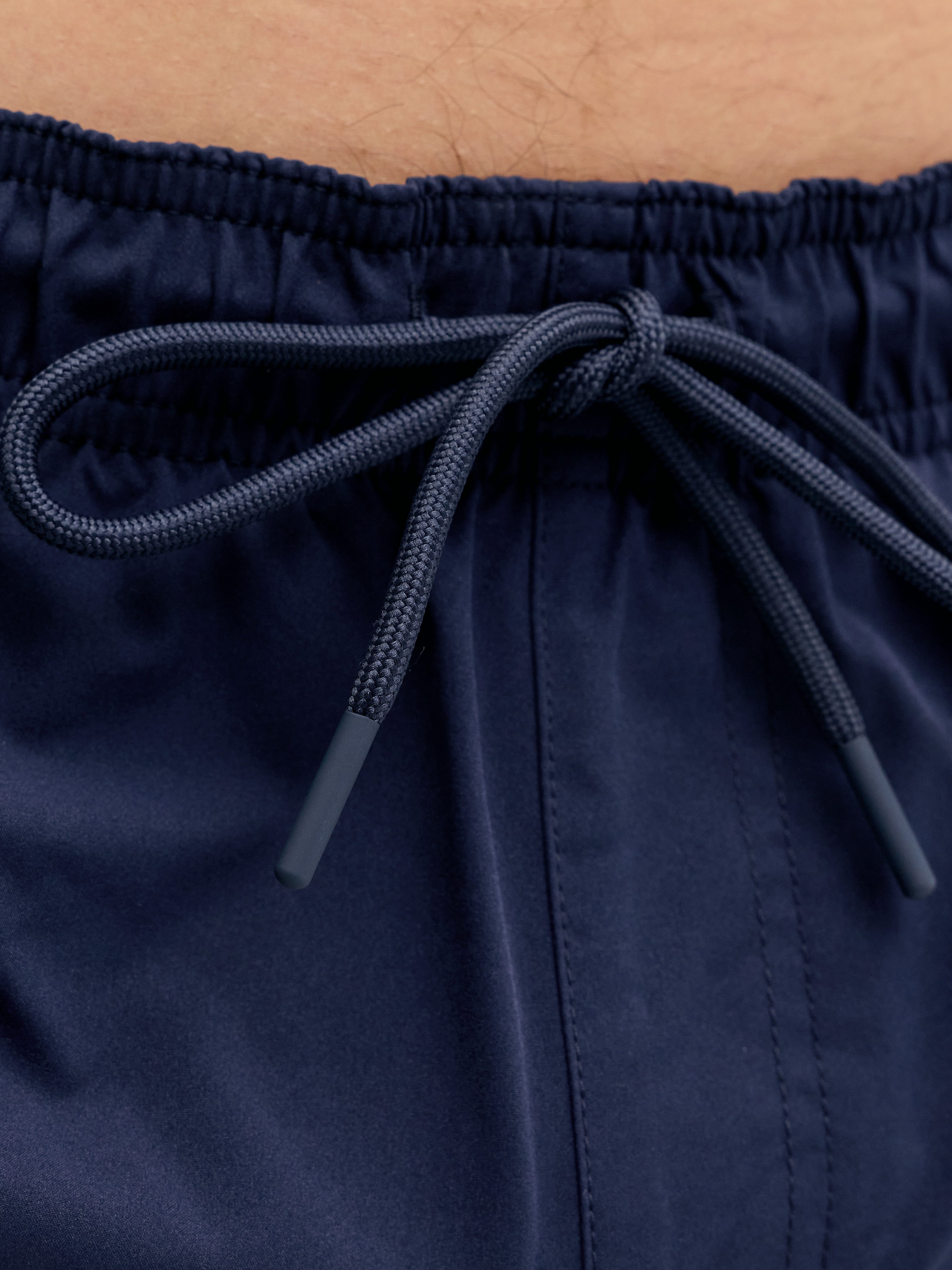 Jack & Jones Badeshorts JPSTMAUI WAVE LOGO SWIM SHORTS SN Kunstfaser, normal geschniten