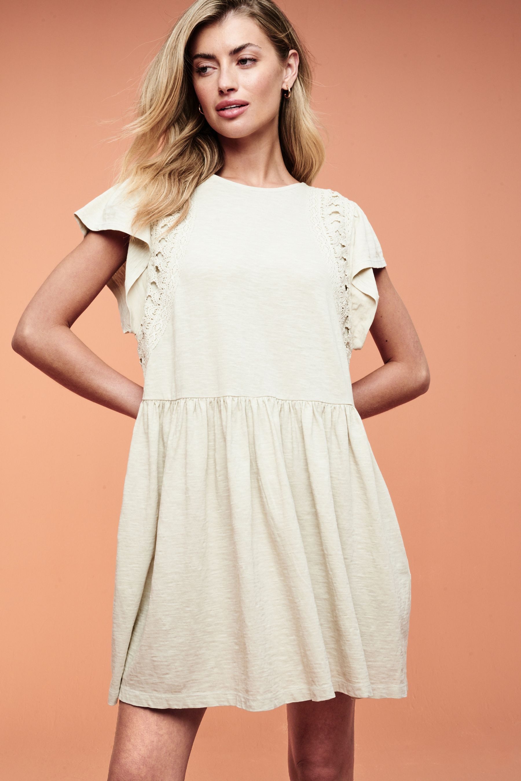 Next Minikleid Kurzärmeliges Minikleid mit Häkelbesatz günstig online kaufen