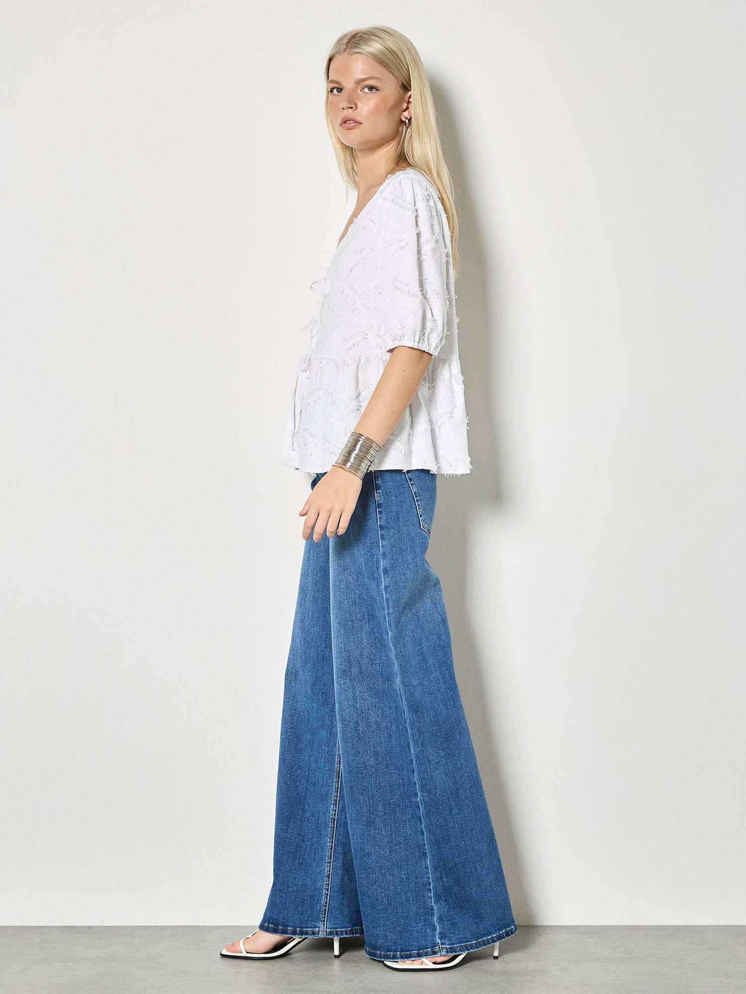 Apricot Blusentop Bluse aus Leinenmischung mit Stickerei