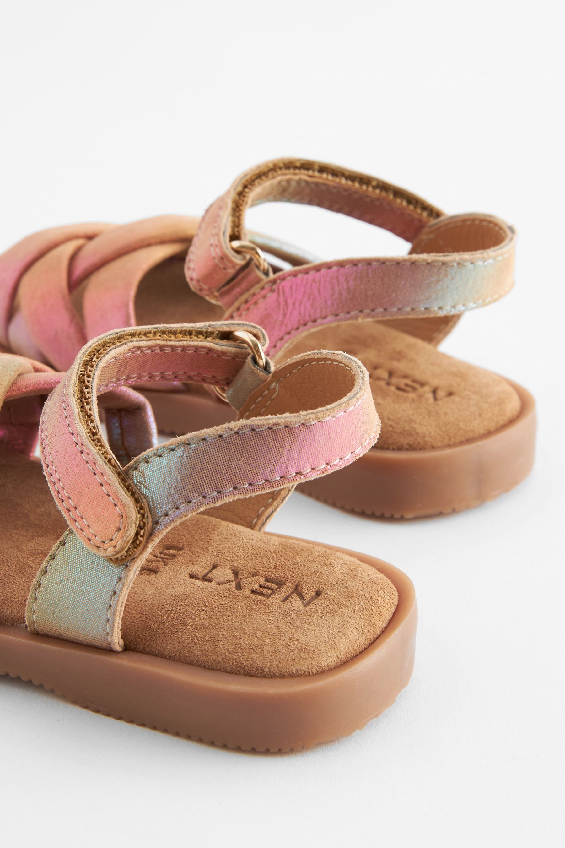 Next Ledersandalen im Webdesign Sandale (1-tlg)