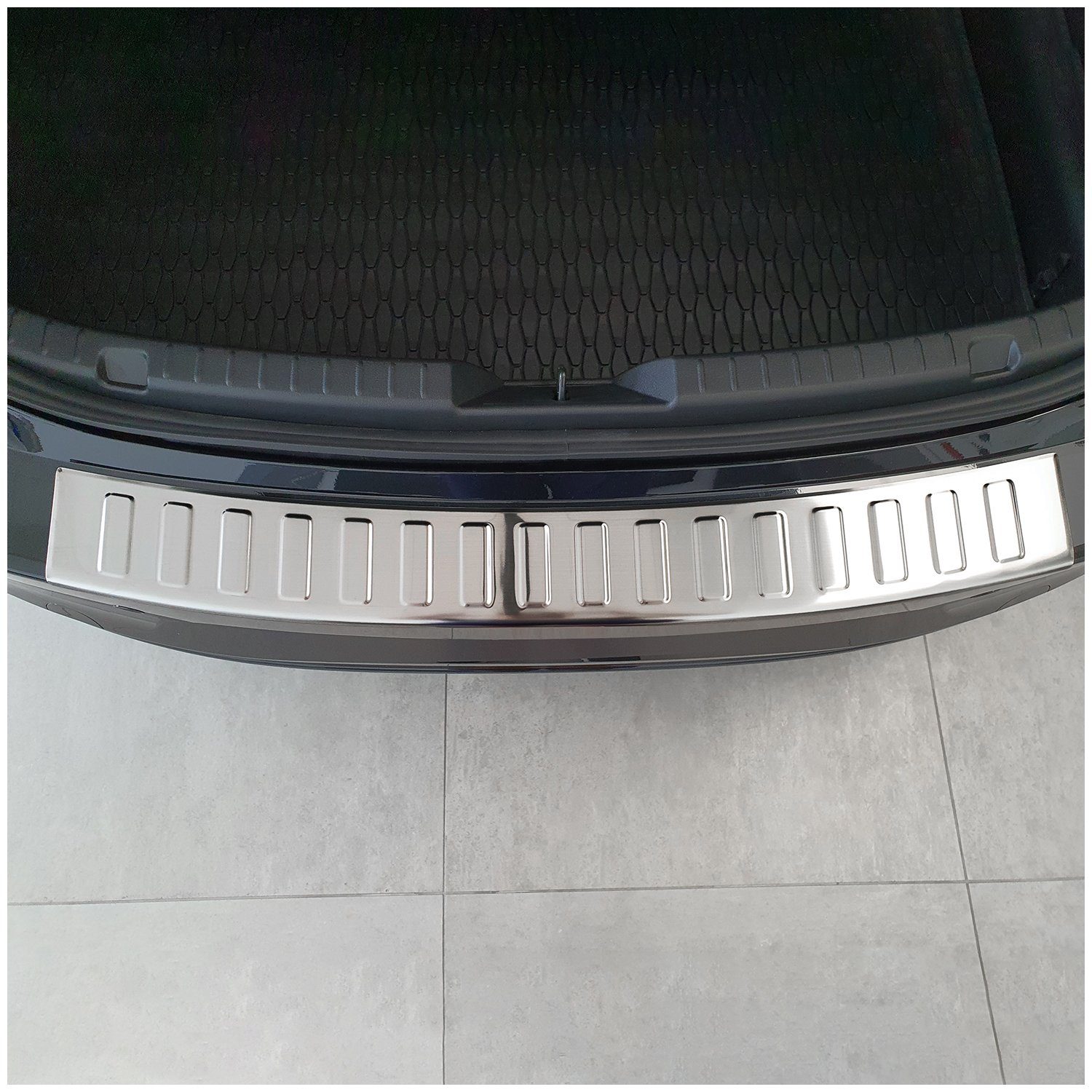 Förderungsrichtlinien tuning-art Ladekantenschutz L403 Edelstahl 2019- für Mazda Limo Silber 3 passgenau