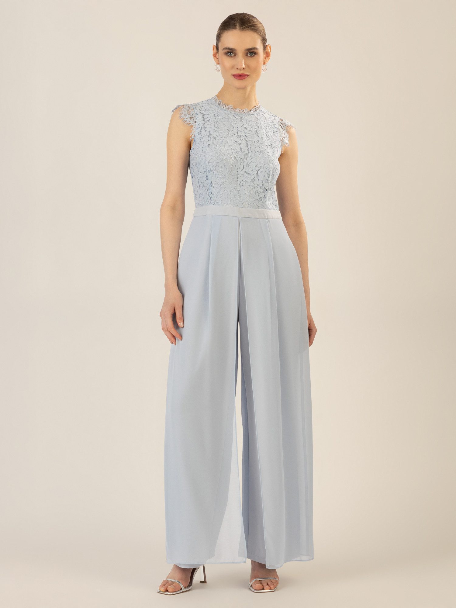 Apart Jumpsuit mit Spitzenoberteil günstig online kaufen