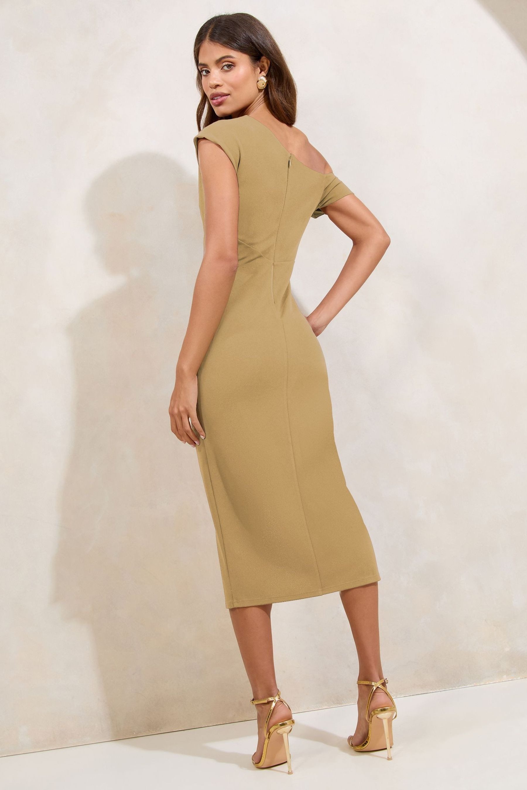 LIPSY Midikleid Lipsy schulterfreies Midikleid, Regular (1-tlg) günstig online kaufen